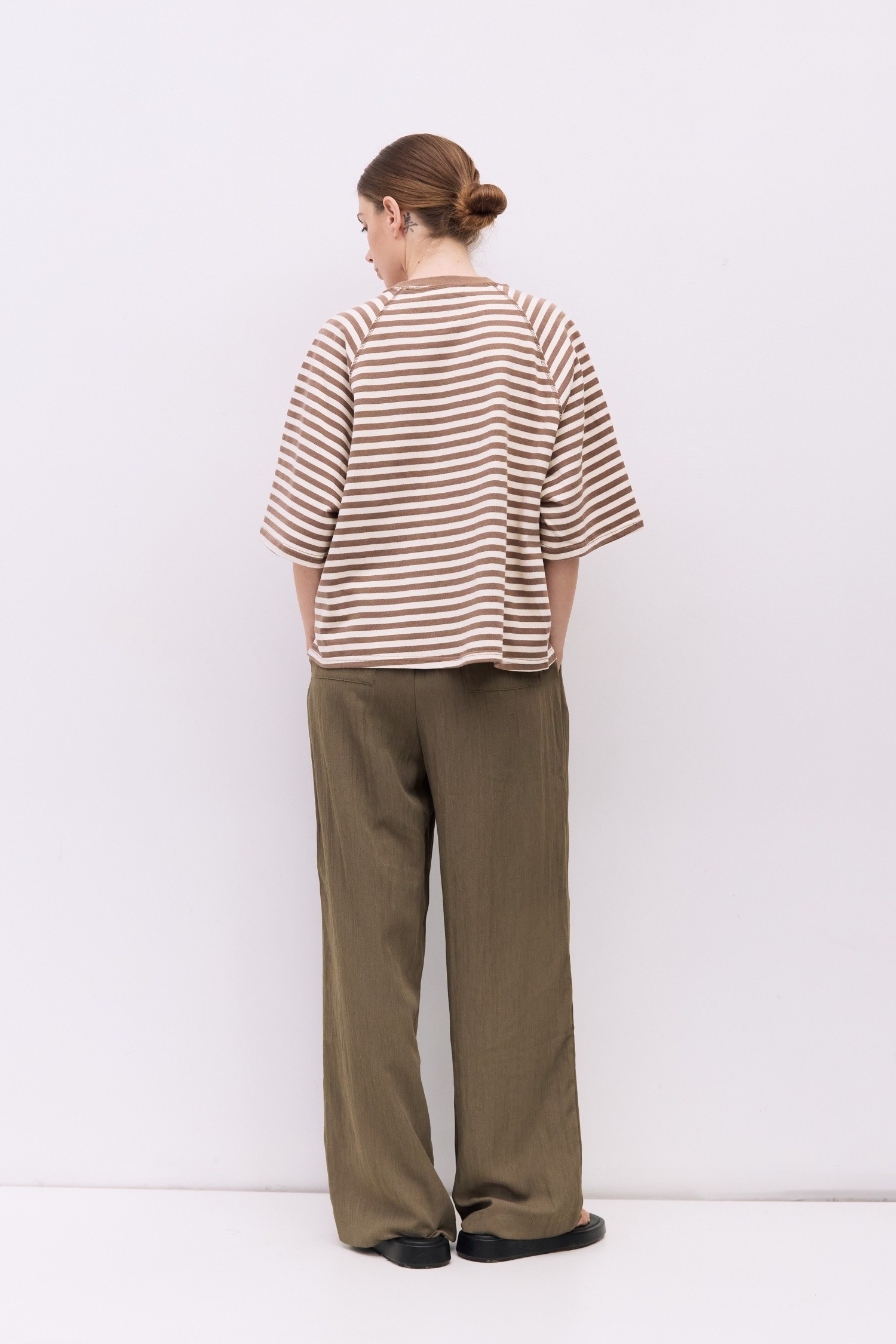 TAR0390-BROWN-WHITE