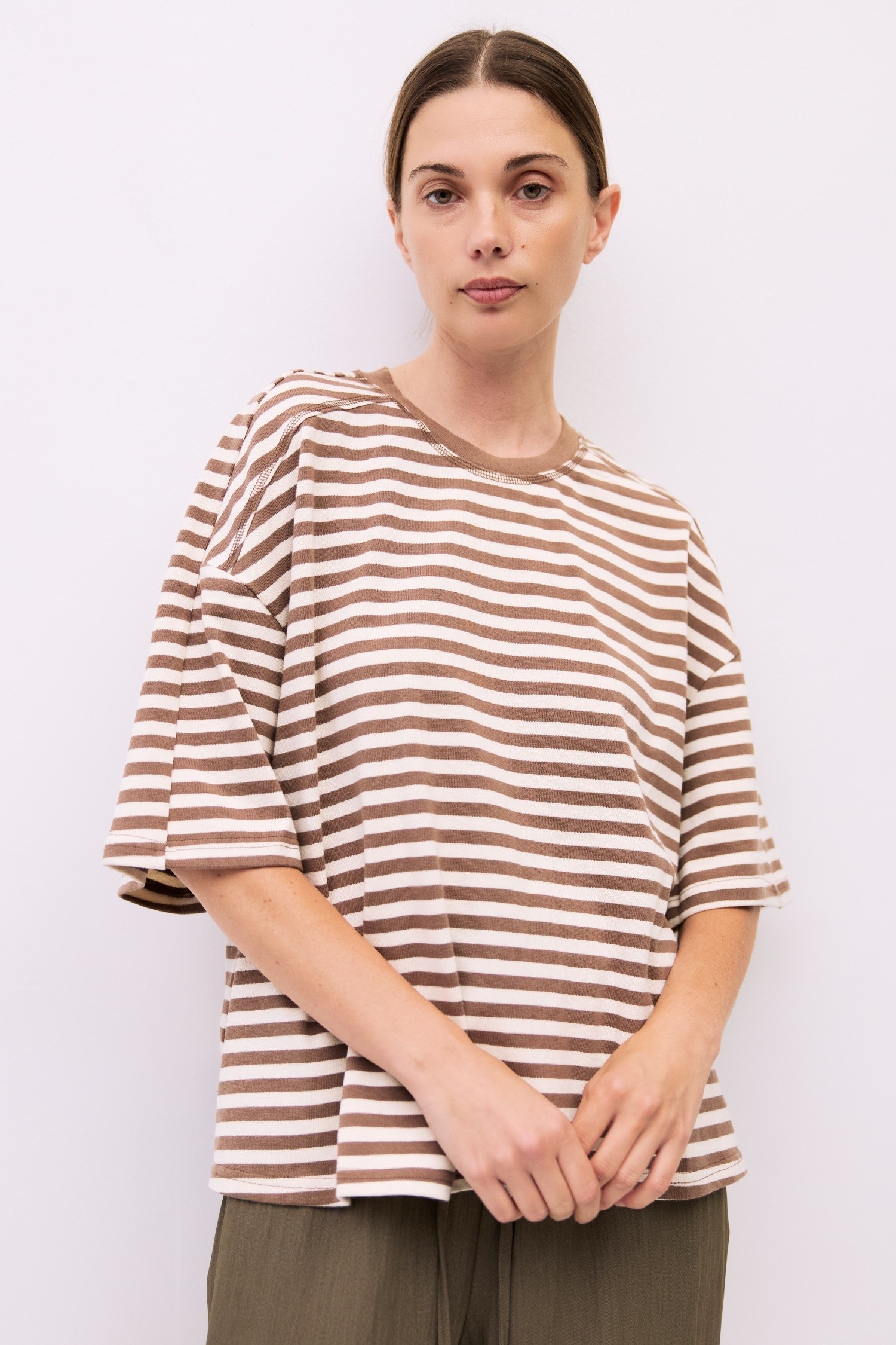 TAR0390-BROWN-WHITE