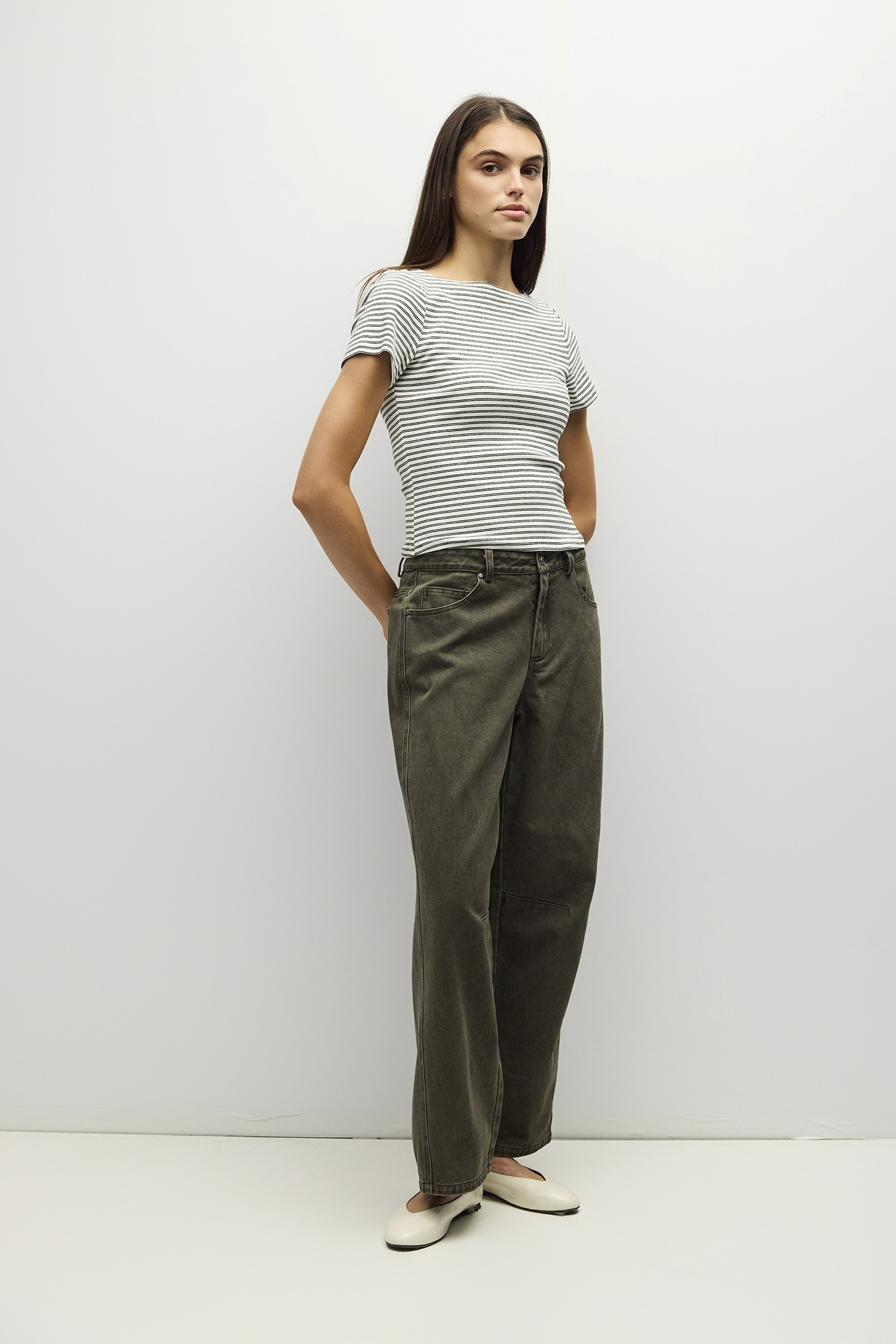 TAR0408-A-WHITE-BLACK
