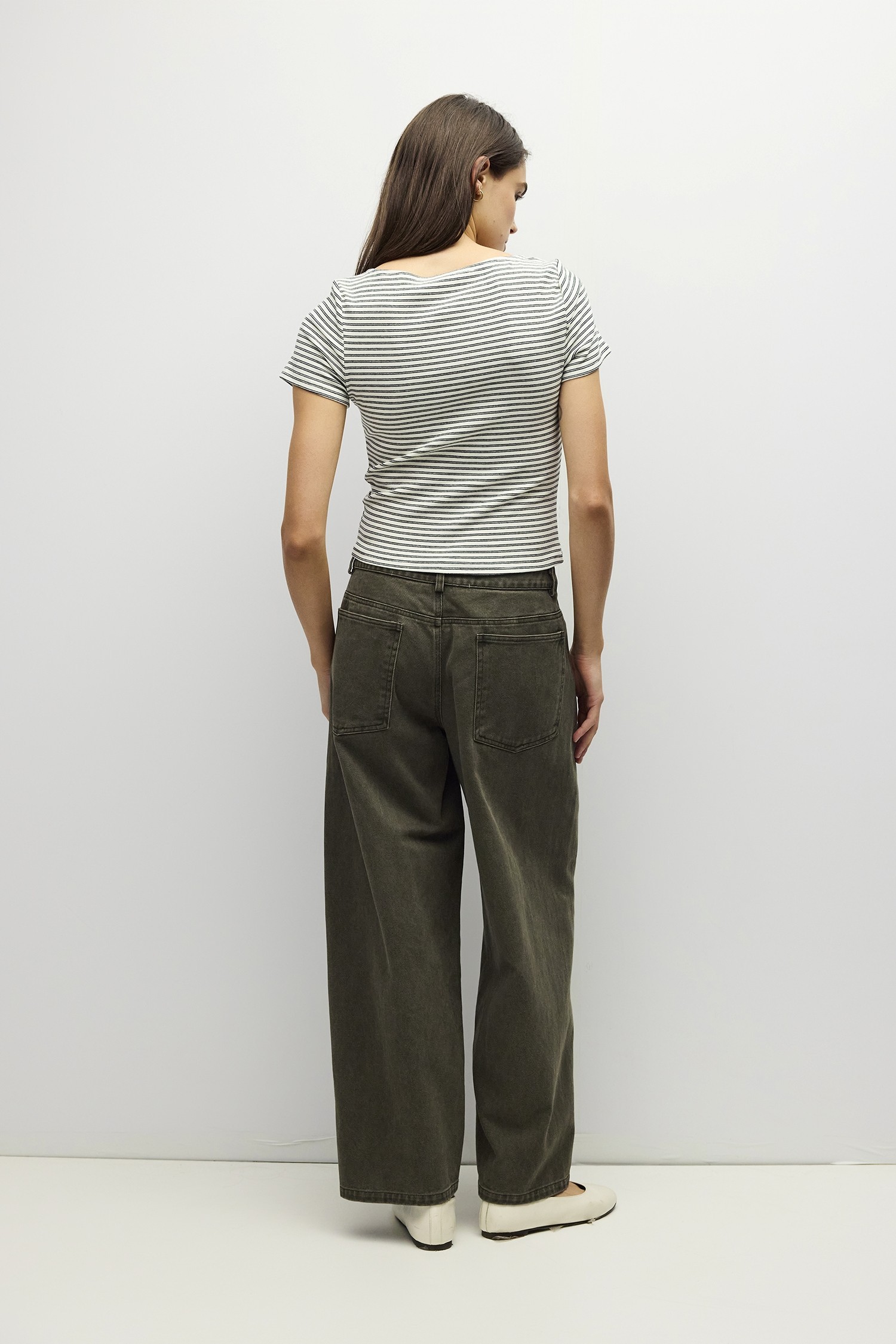 TAR0408-A-WHITE-BLACK