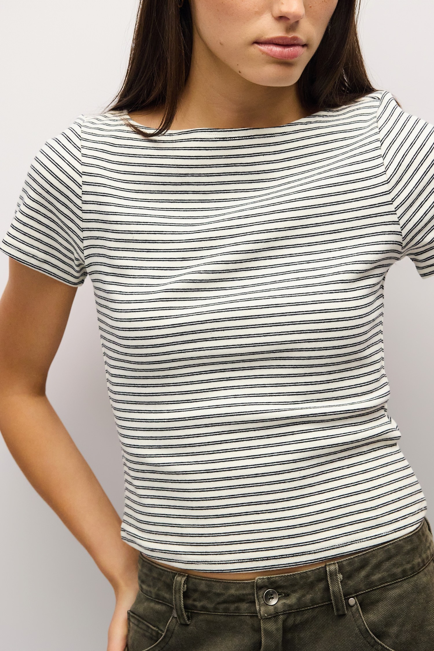 TAR0408-A-WHITE-BLACK