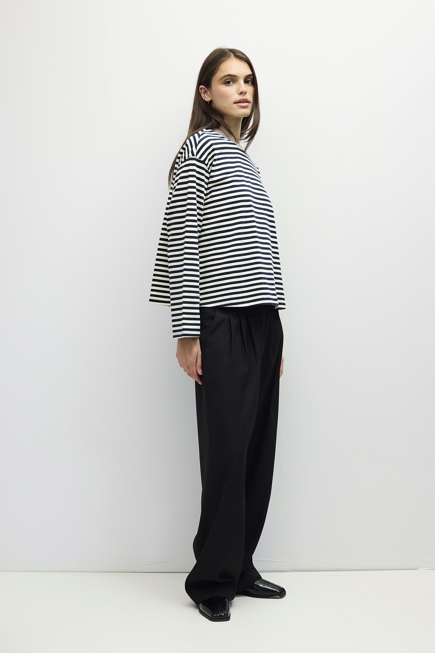TAR0434-A-NAVY-IVORY-H GREY