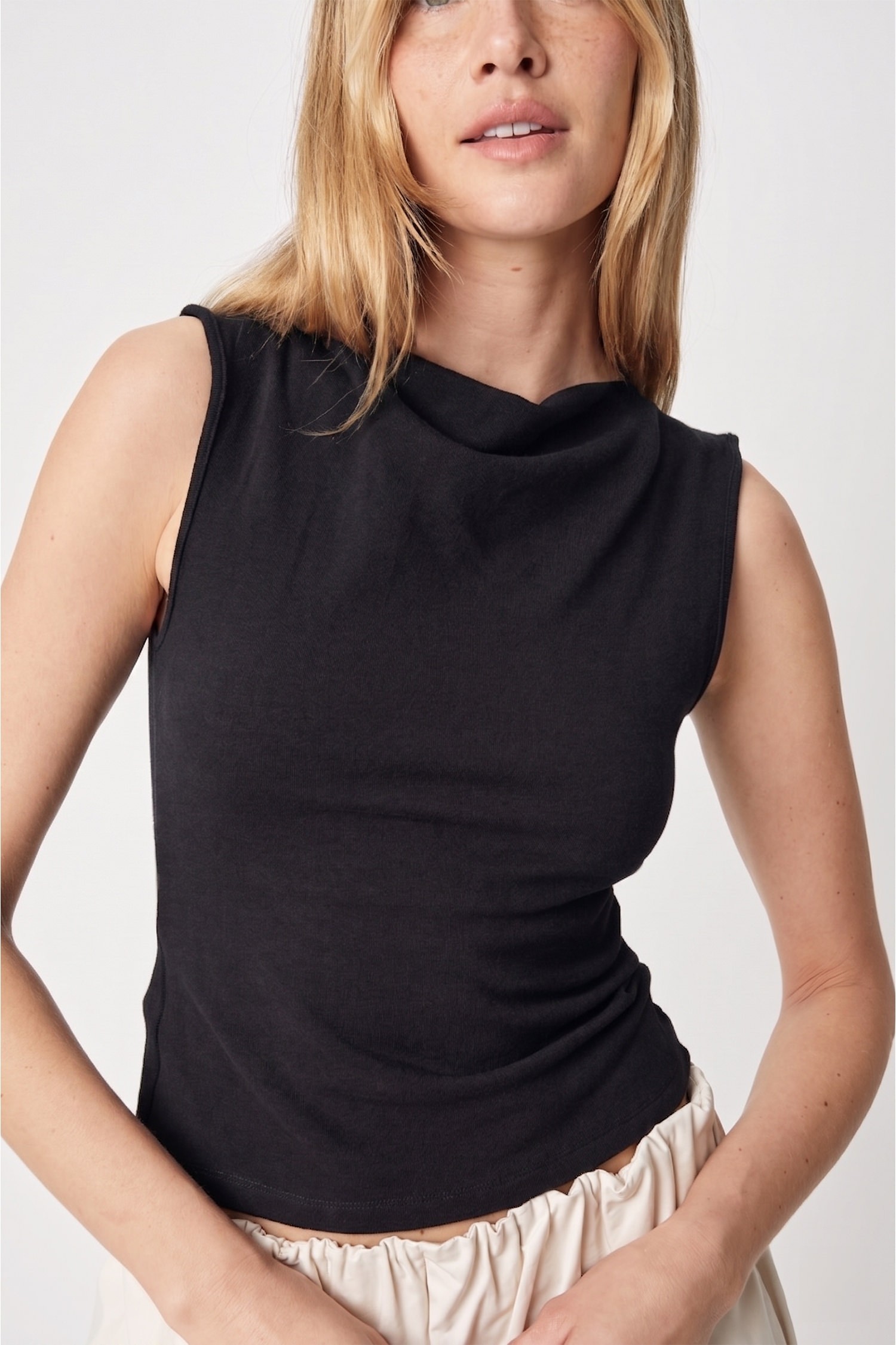 TAR0884-BLACK