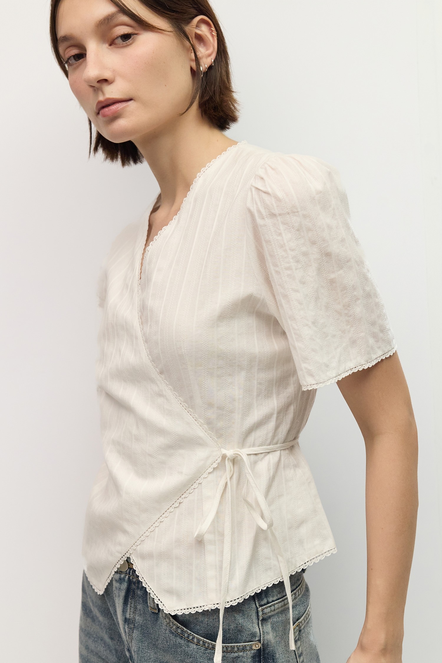 TAR1389-WHITE