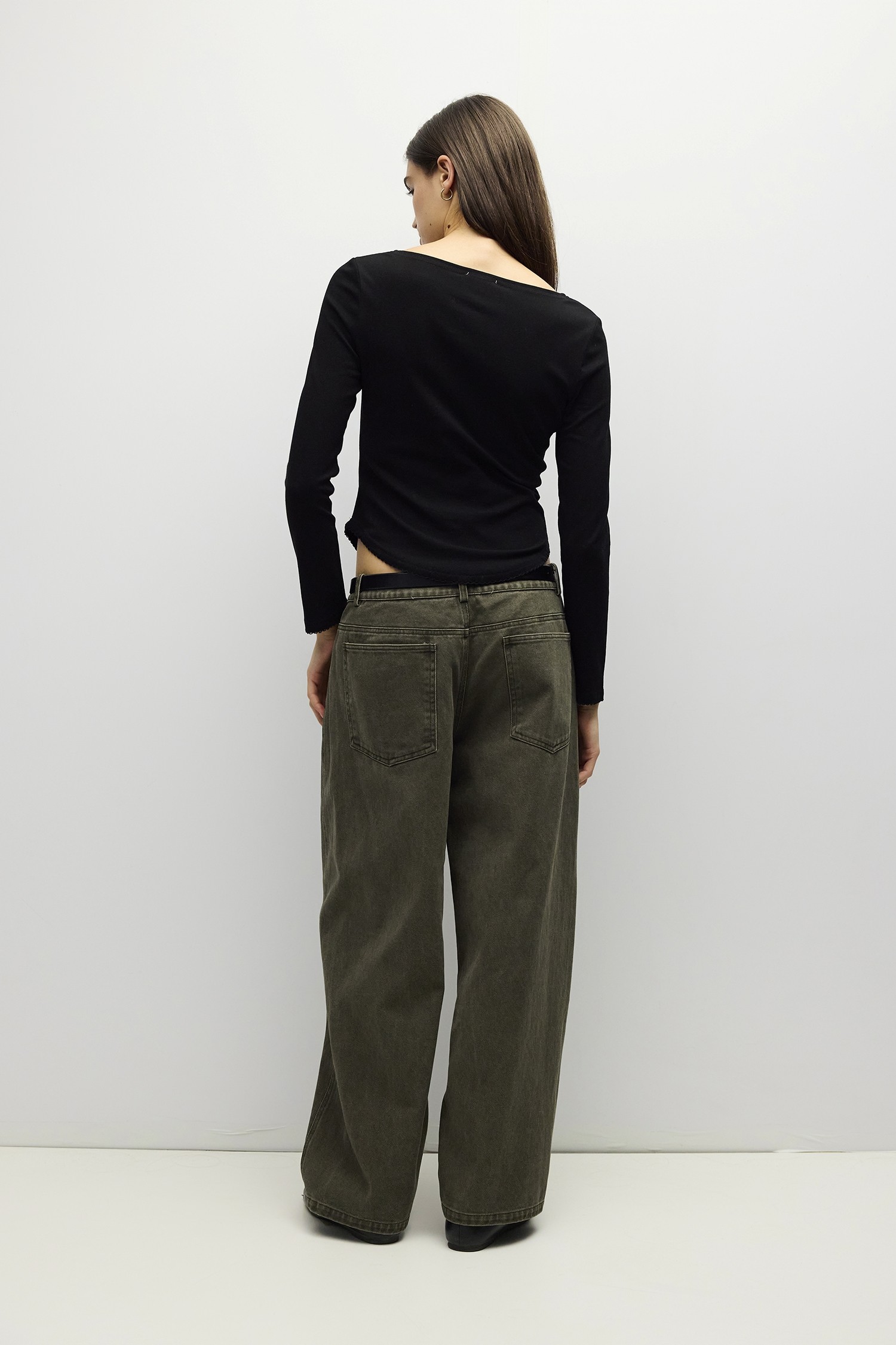 TAR1537-BLACK