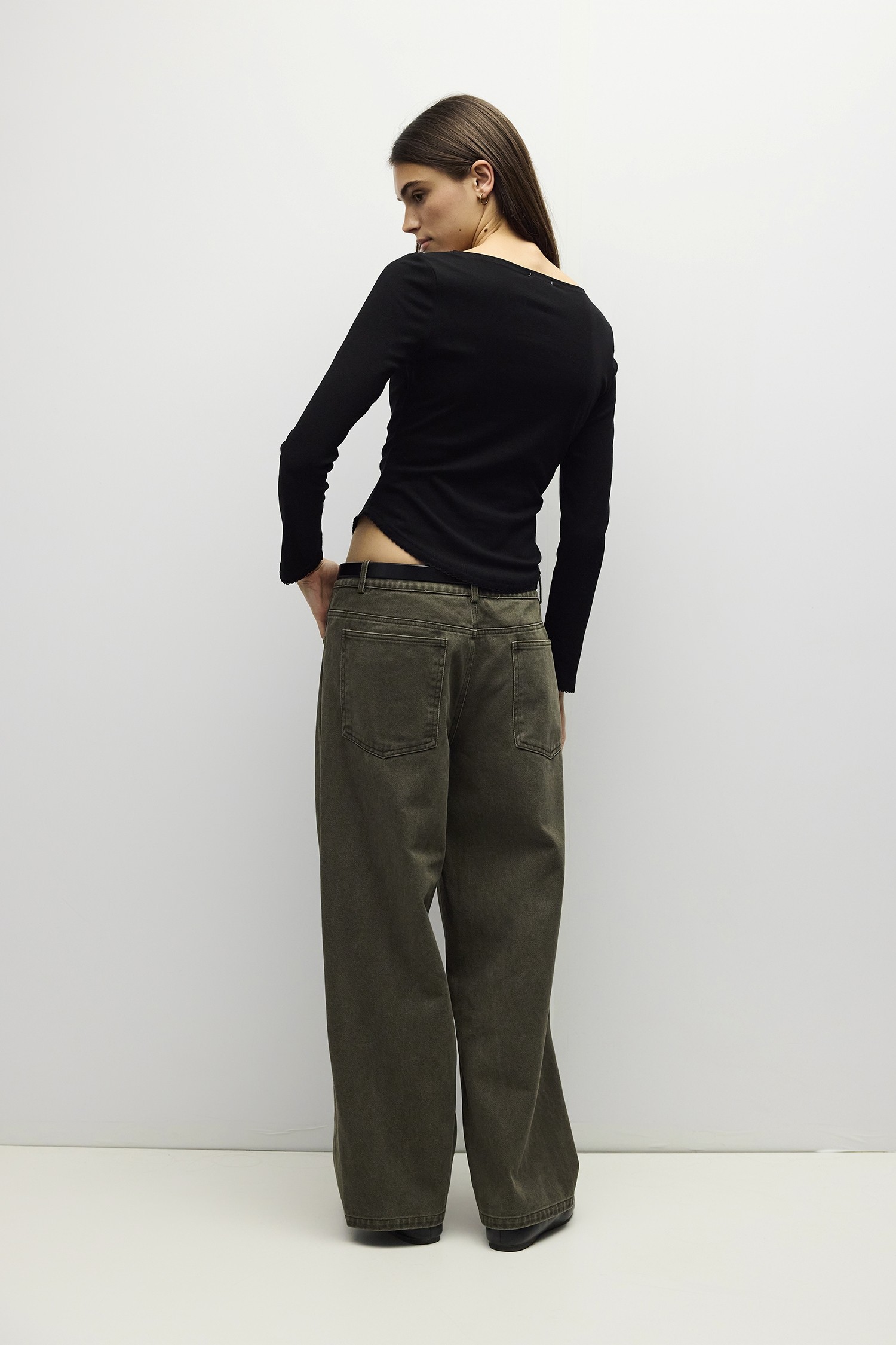 TAR1537-BLACK