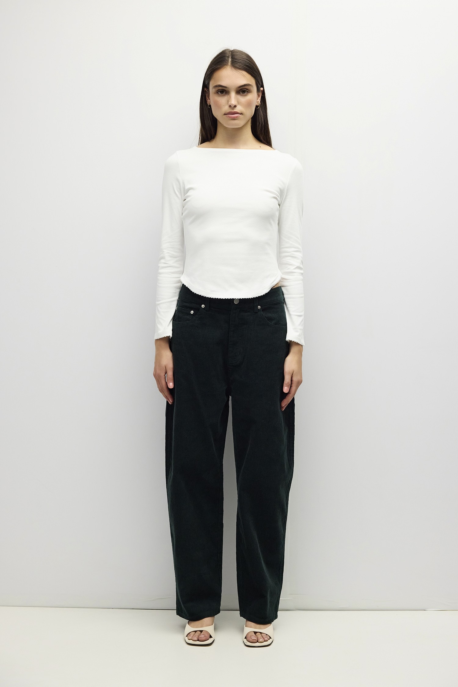 TAR1537-WHITE