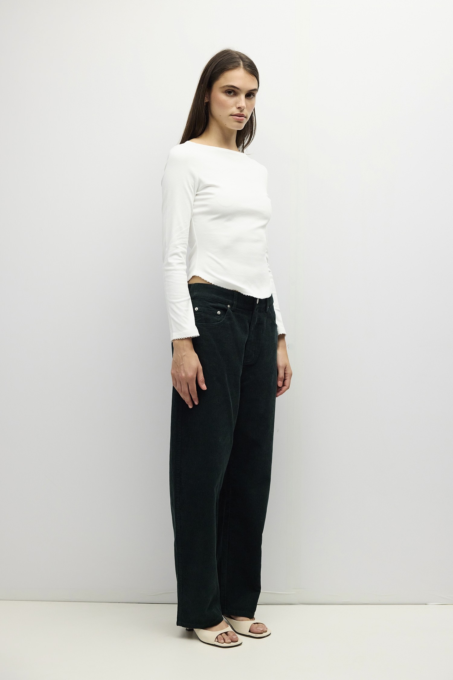 TAR1537-WHITE