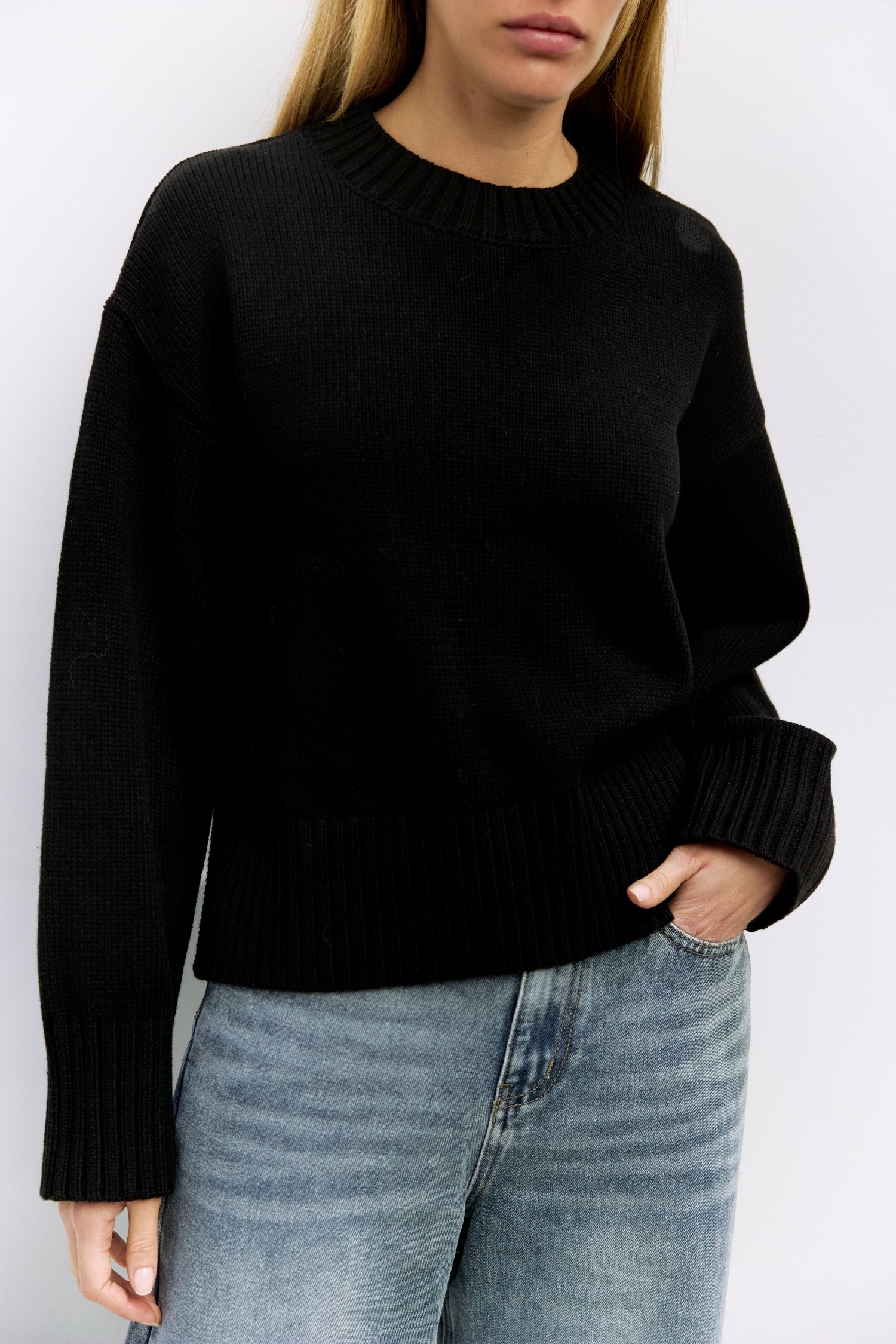 TM2024-BLACK