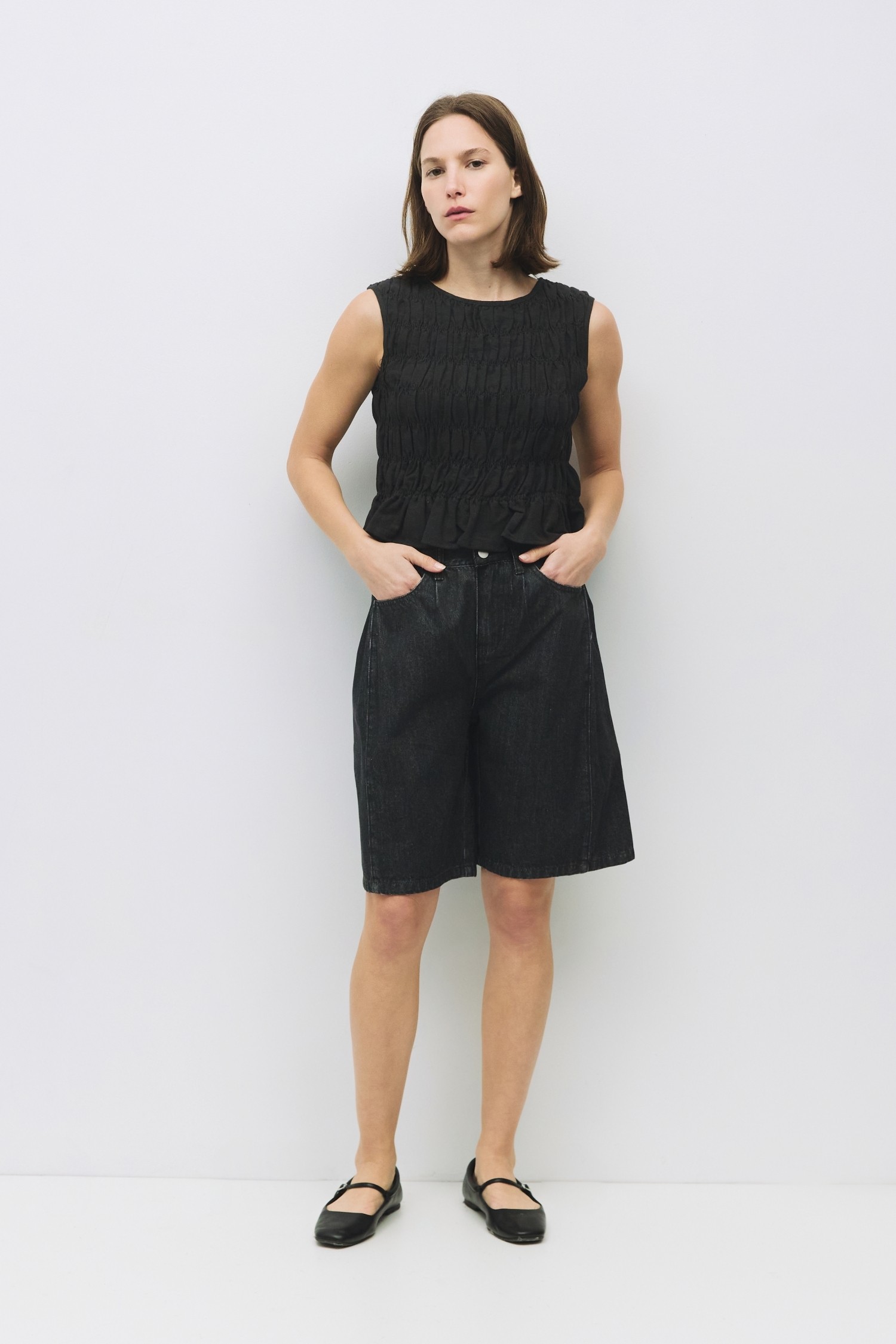TM2136.-BLACK