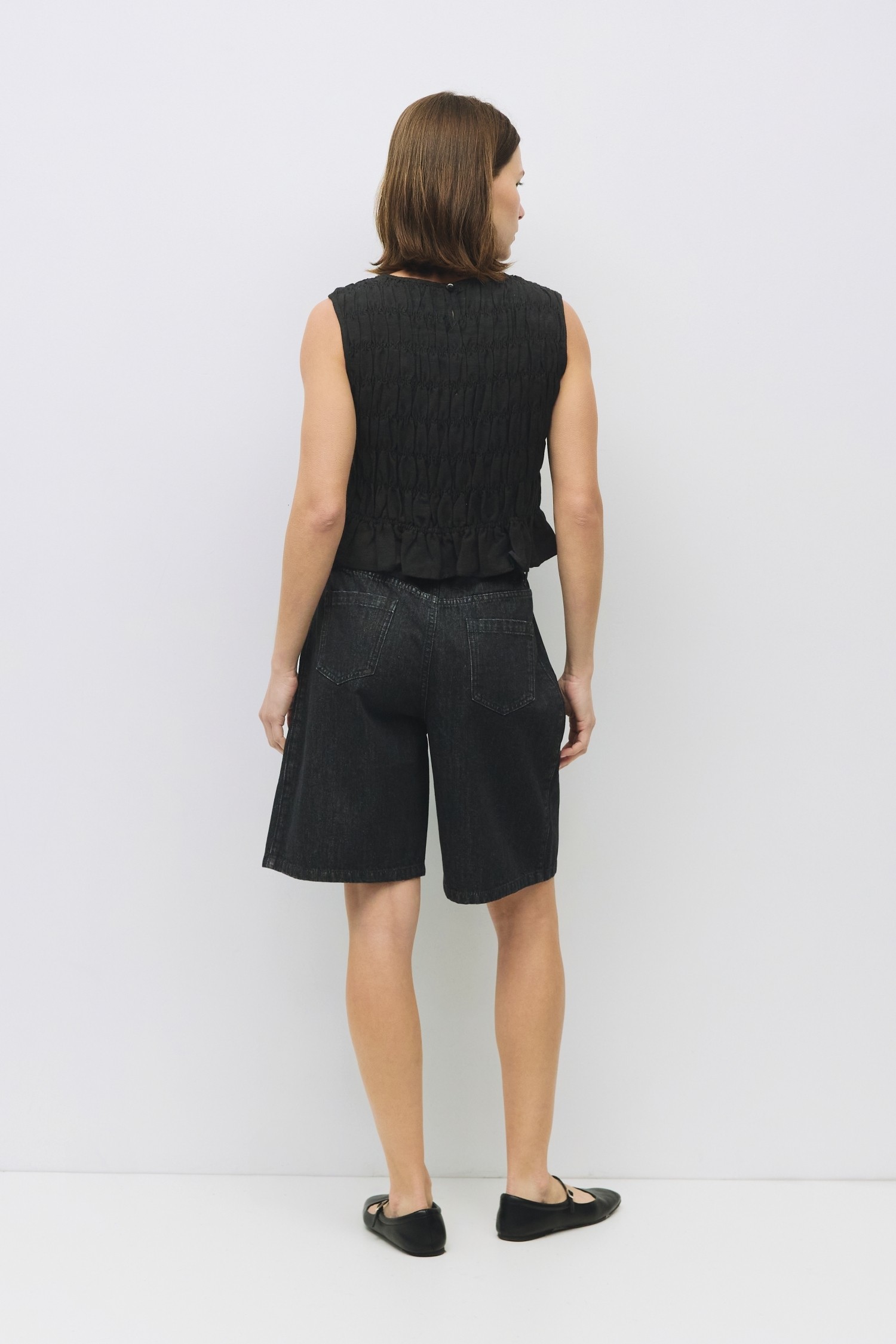 TM2136.-BLACK