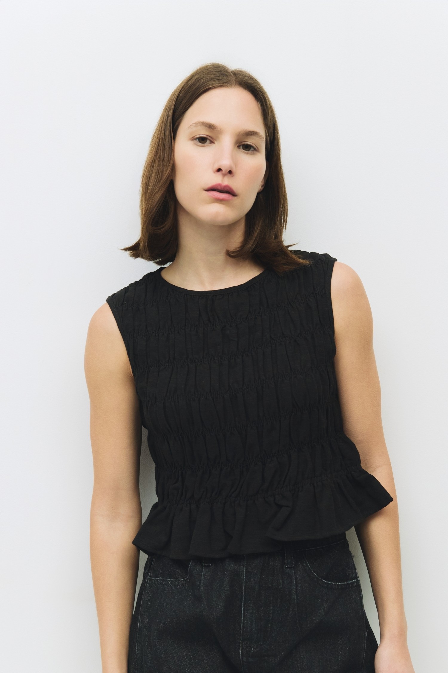 TM2136.-BLACK