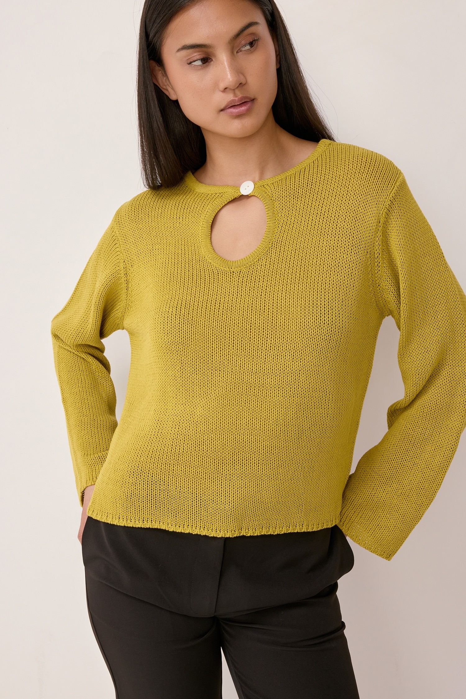 TM2184.-CHARTREUSE