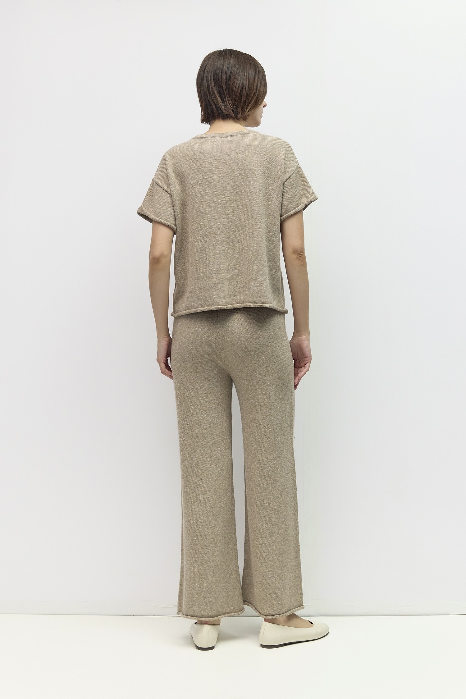 TMR0199.-TAUPE