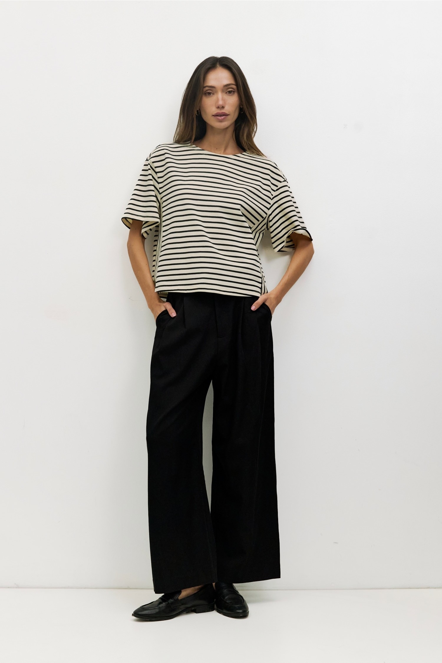 TMR0381-BLACK-WHITE
