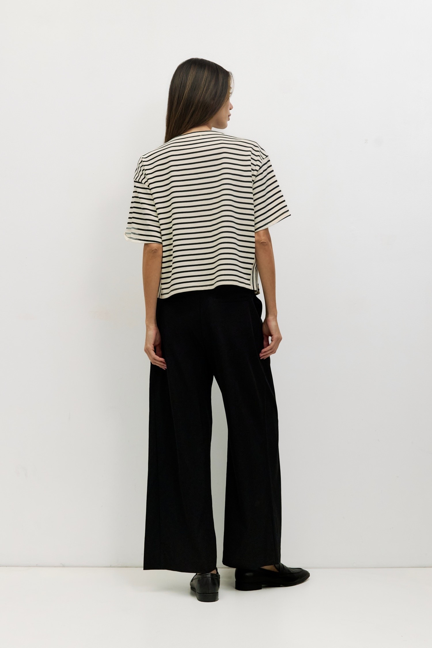 TMR0381-BLACK-WHITE