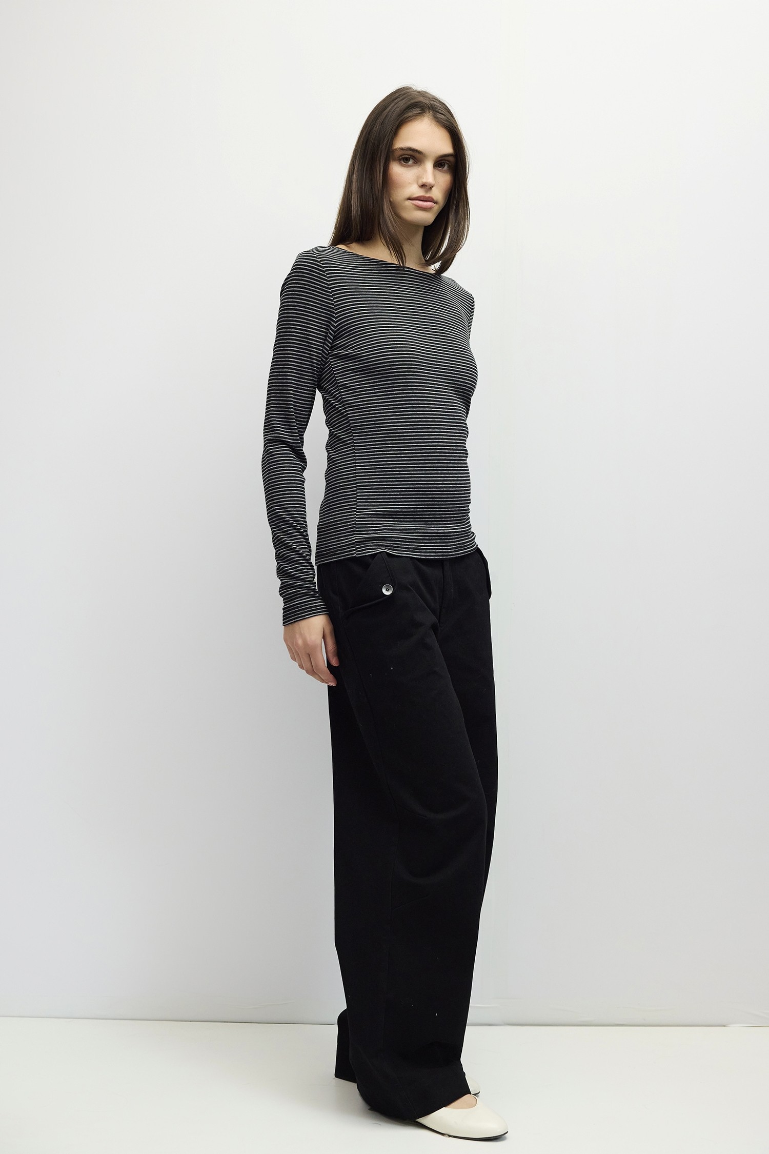 TMR1047-BLACK
