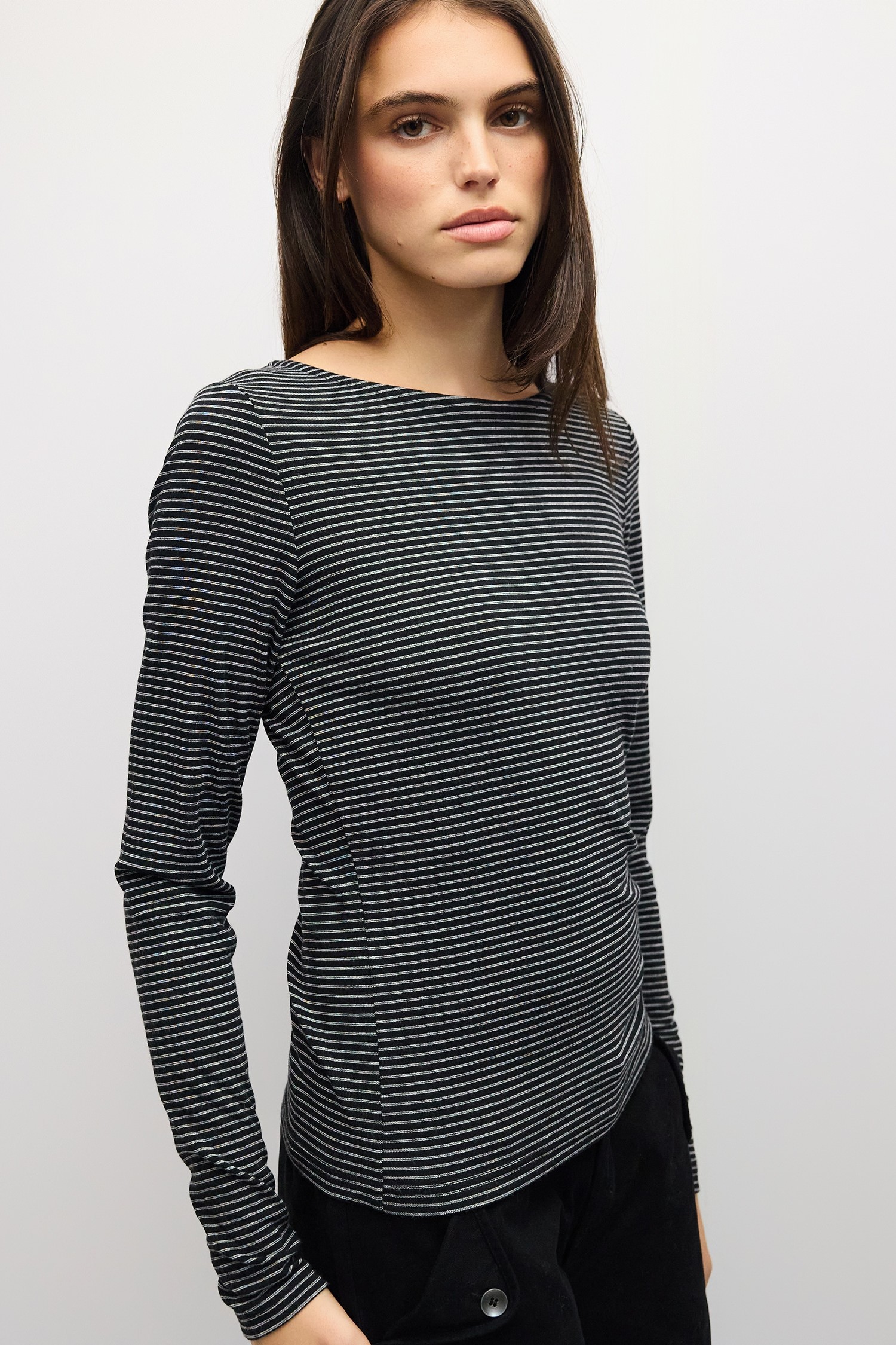 TMR1047-BLACK