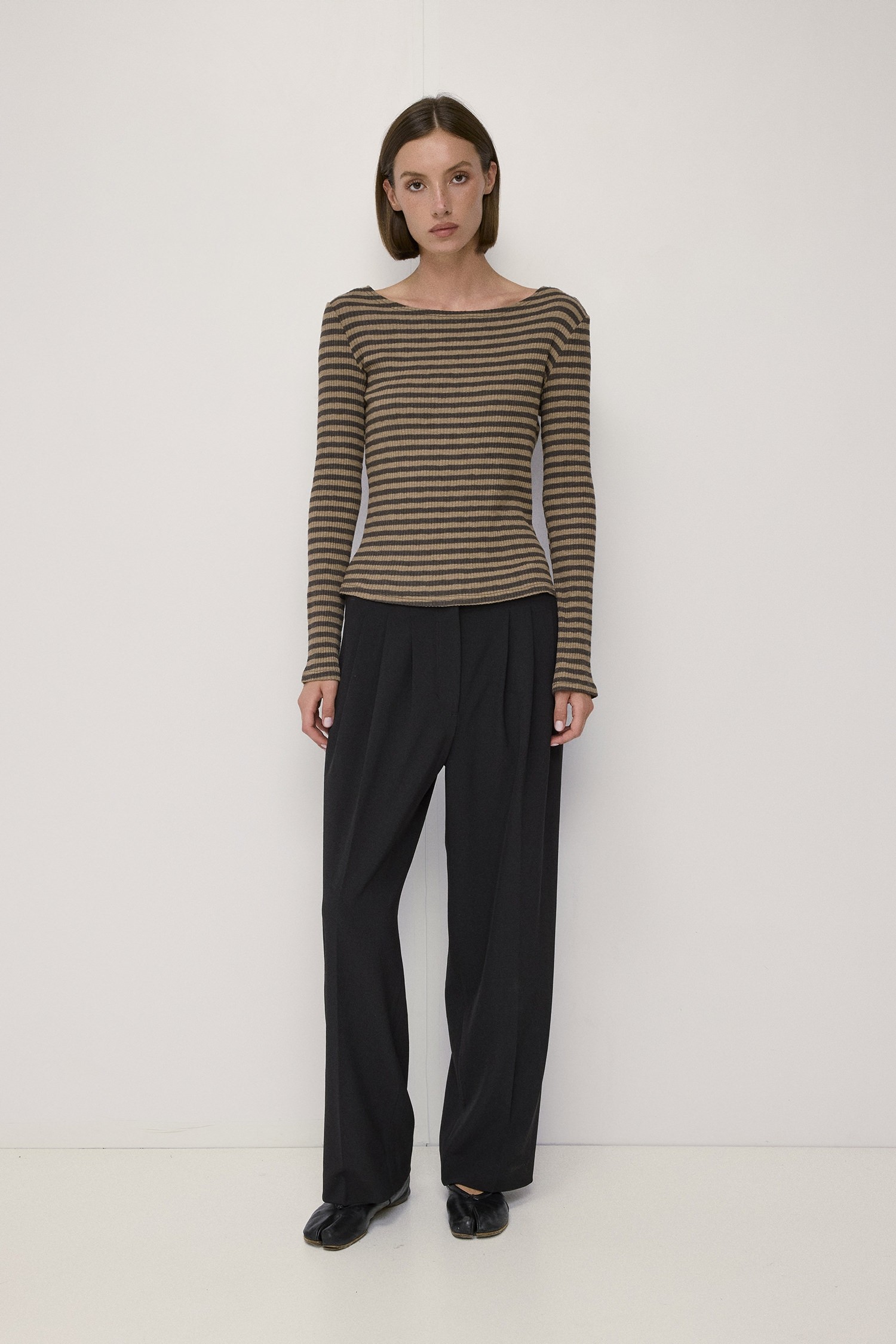 TMR1682-TAUPE-CHARCOAL