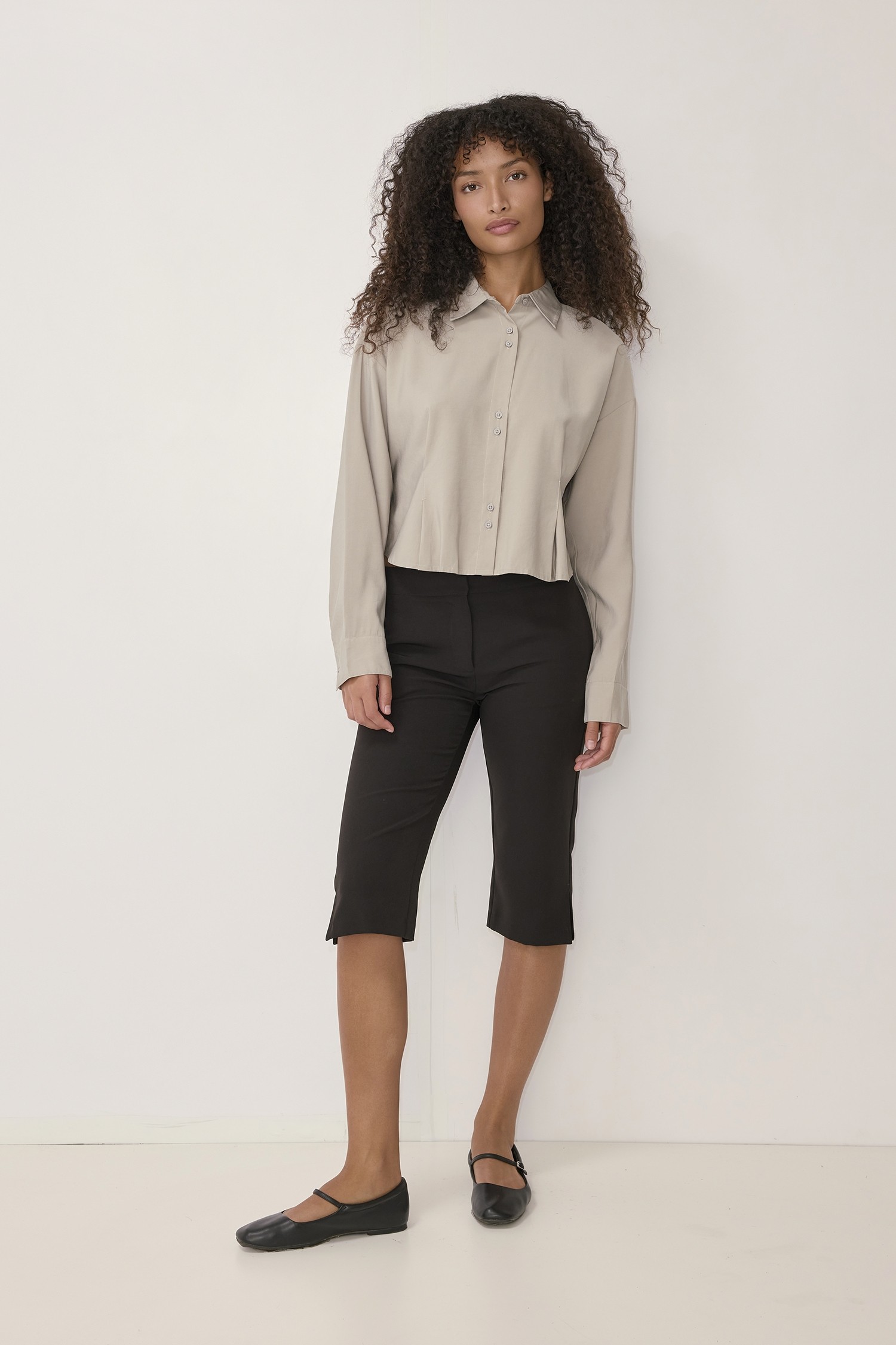 TMR2023-TAUPE