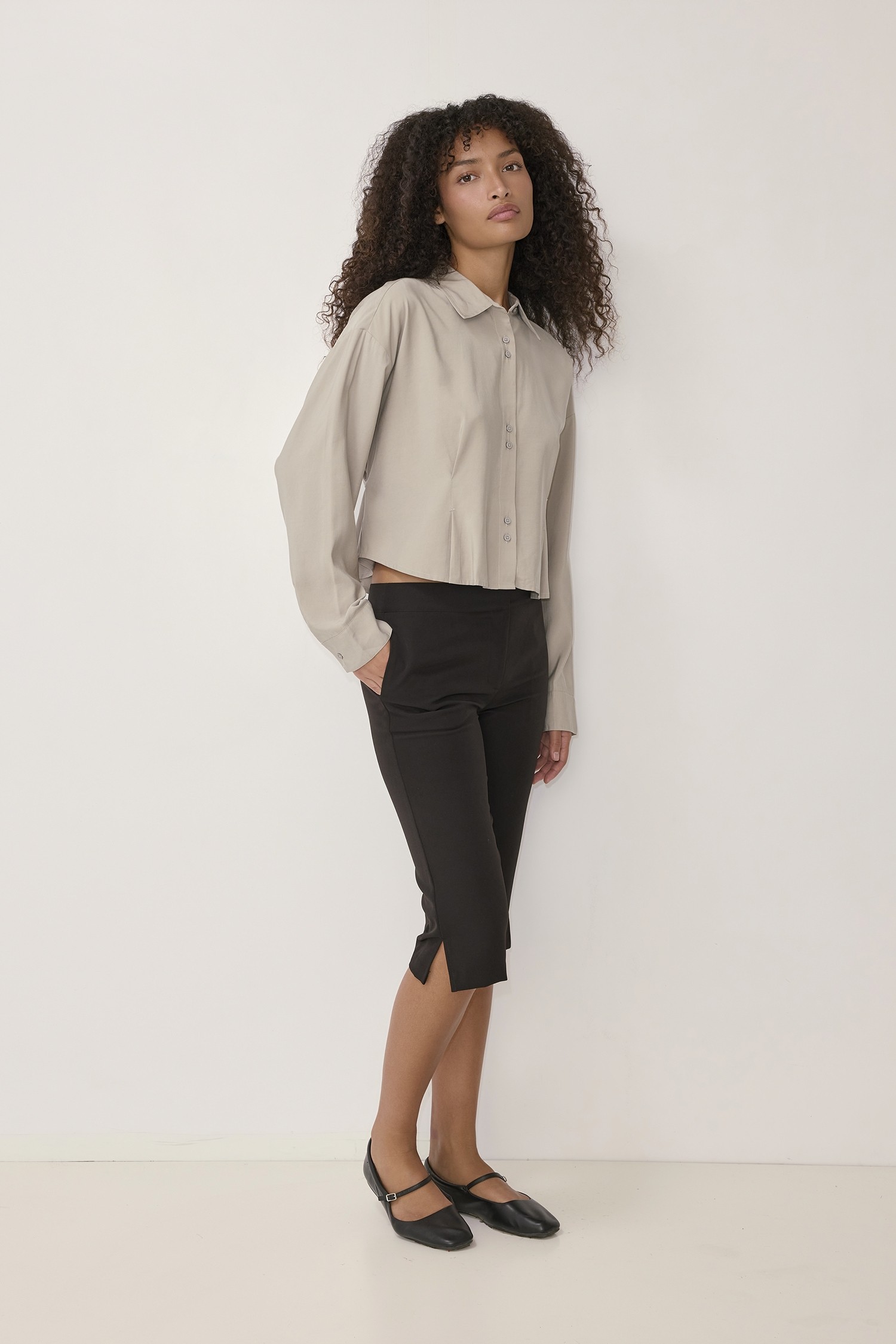 TMR2023-TAUPE