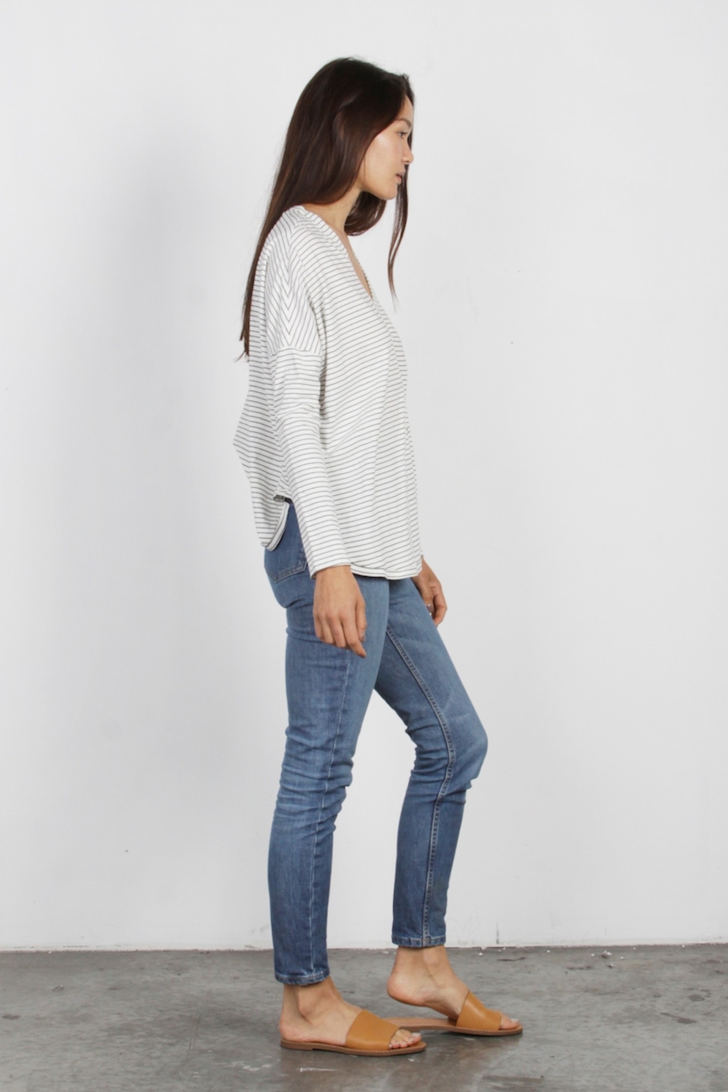 TR2227-WHITE-BLACK