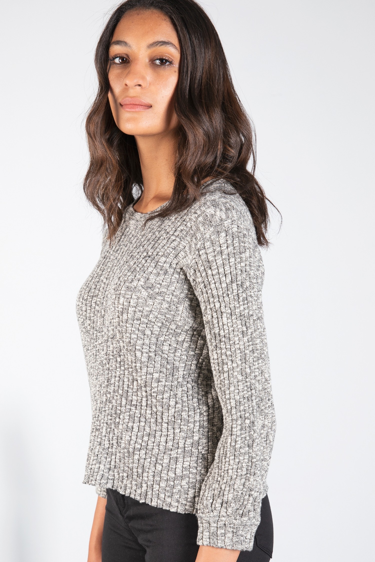TR2594-BLACK/IVORY