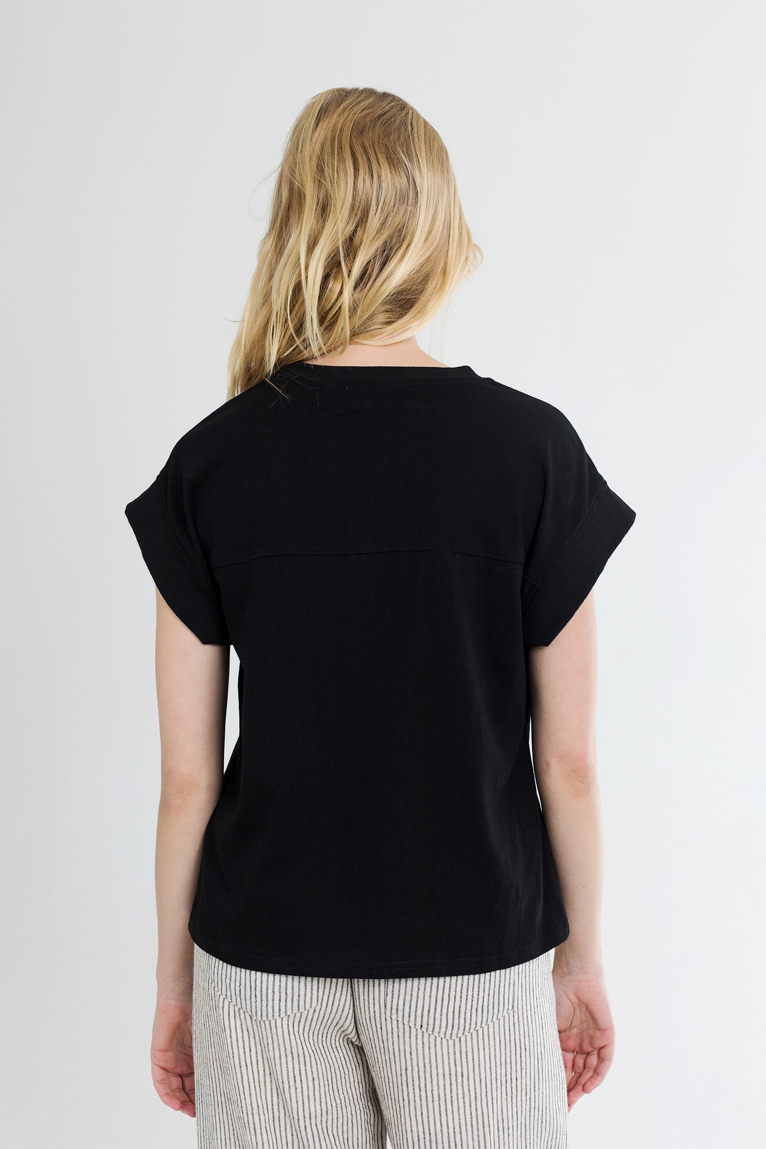 TR3066-BLACK