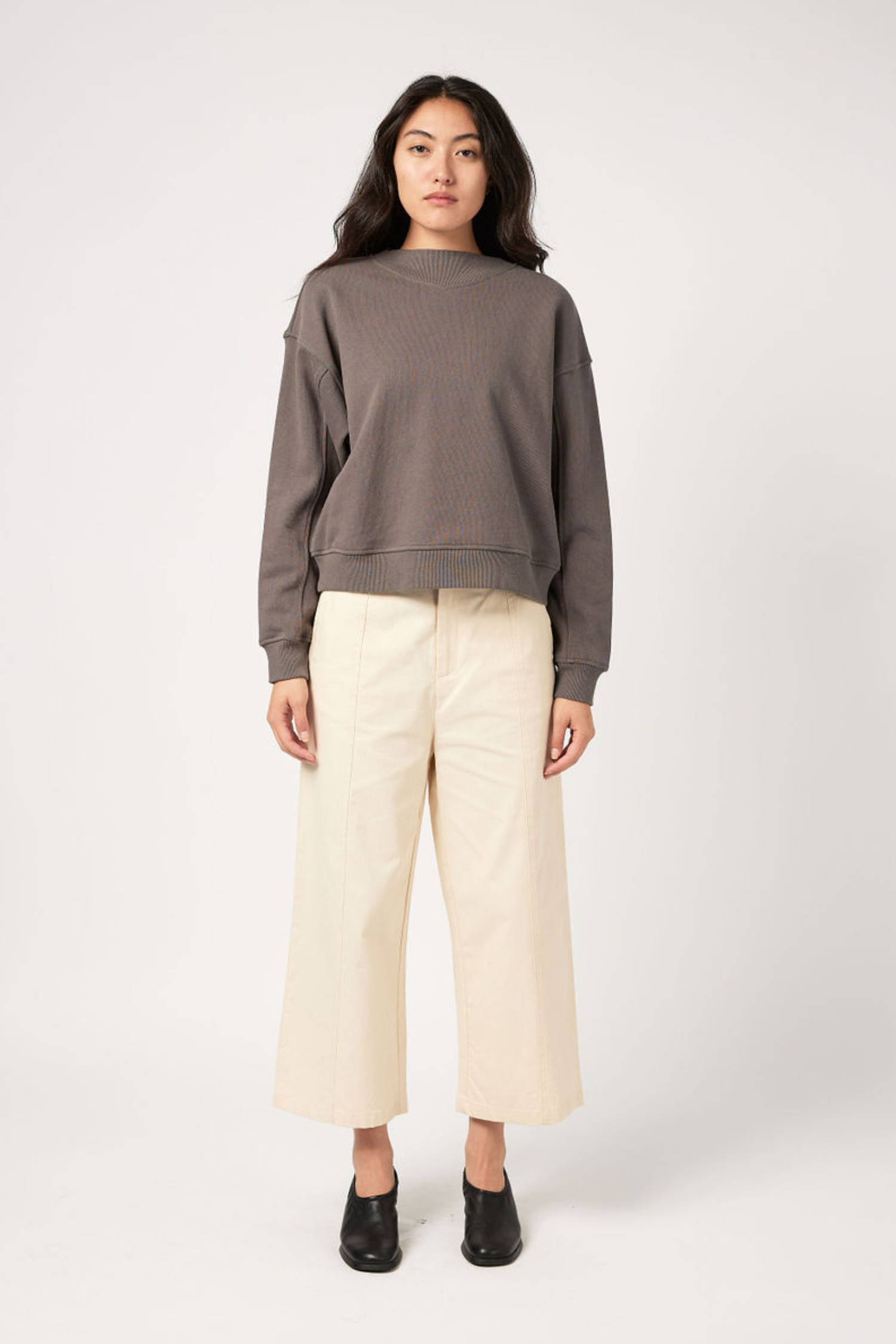 TR3179-CHARCOAL