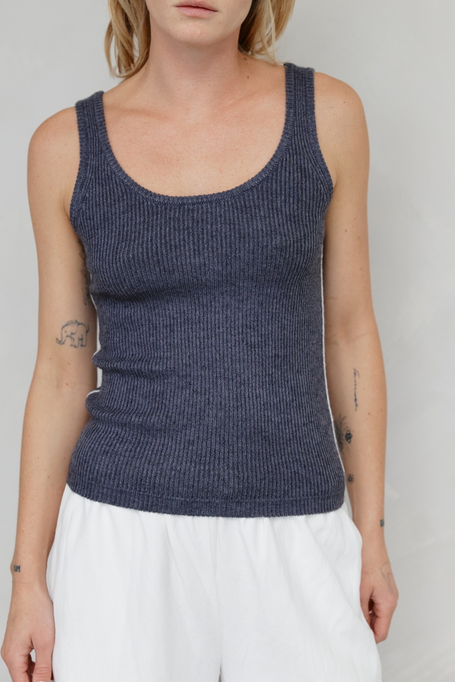 TR3501-CHARCOAL