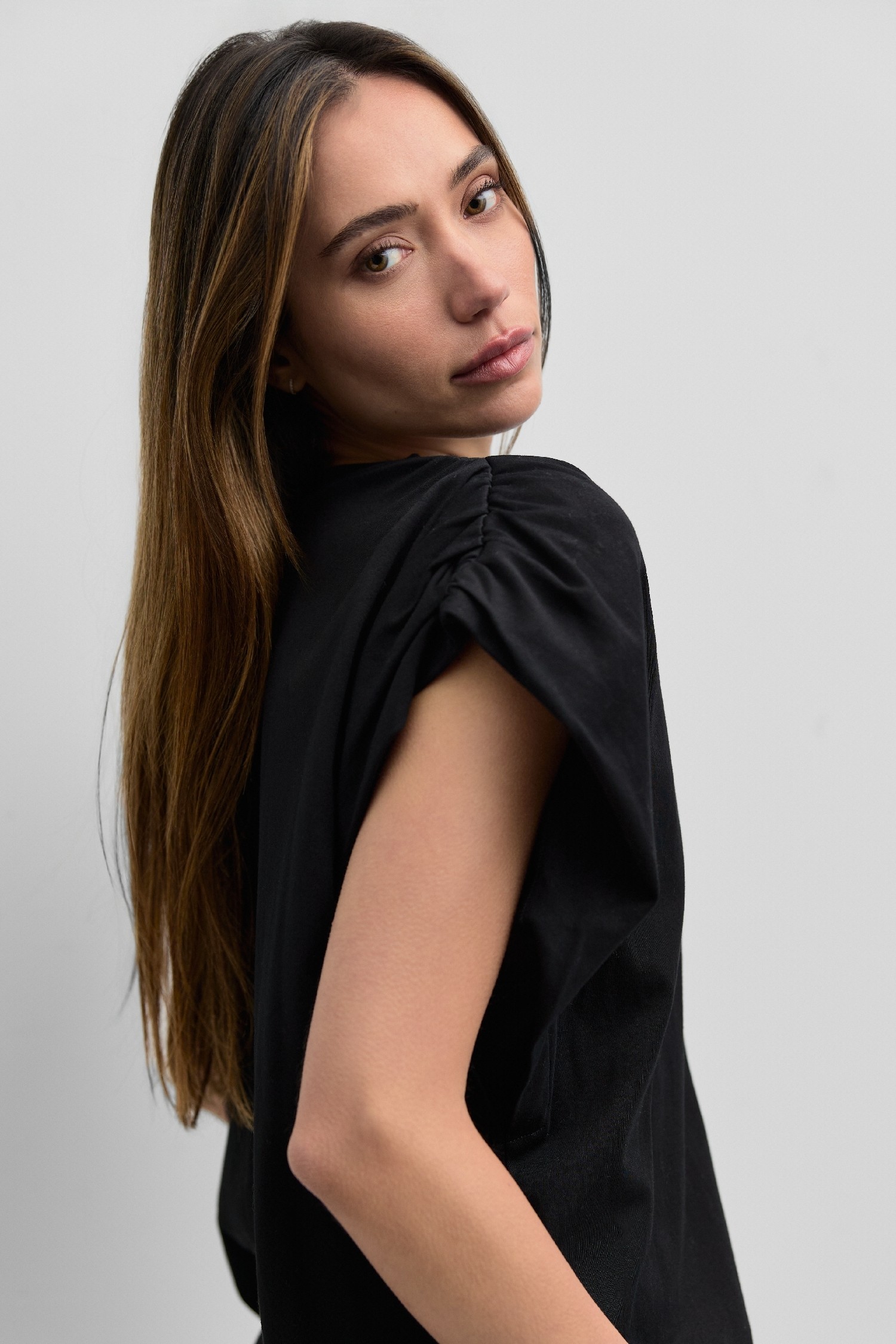 TR3557-BLACK
