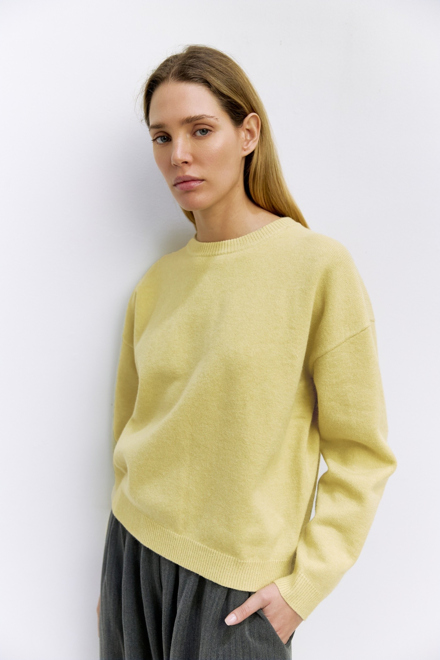 TR3566.-BUTTER YELLOW