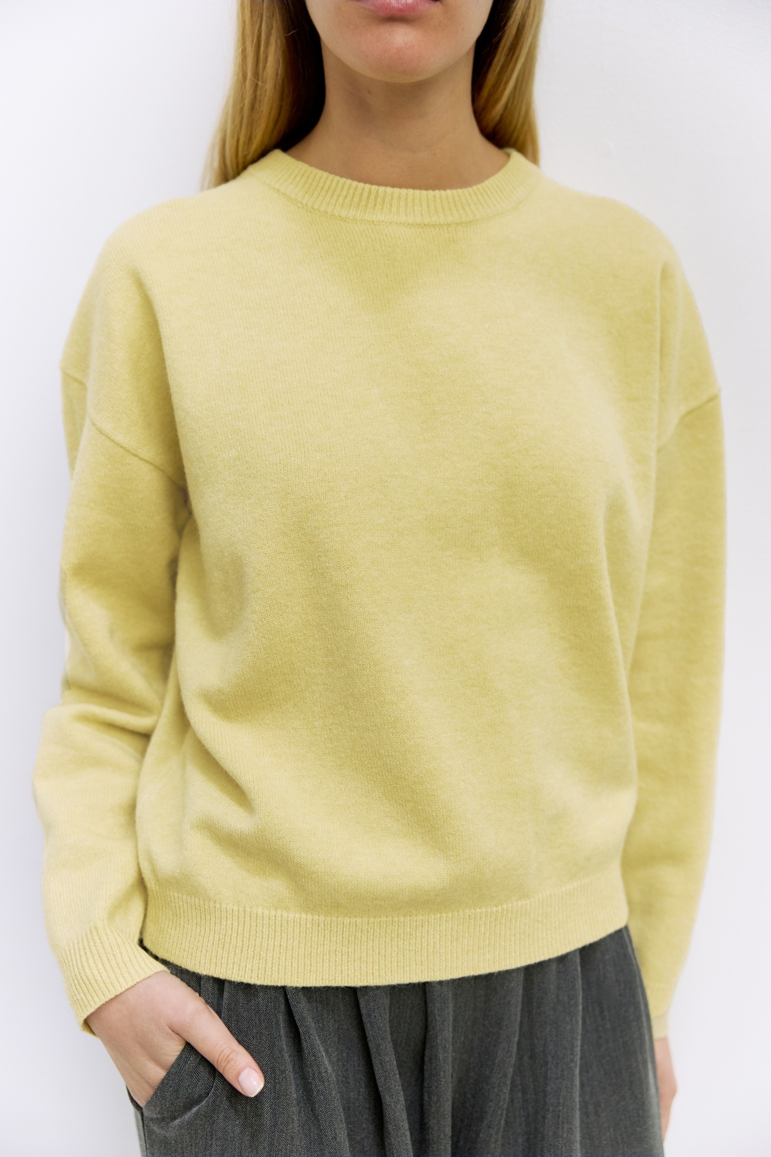 TR3566.-BUTTER YELLOW