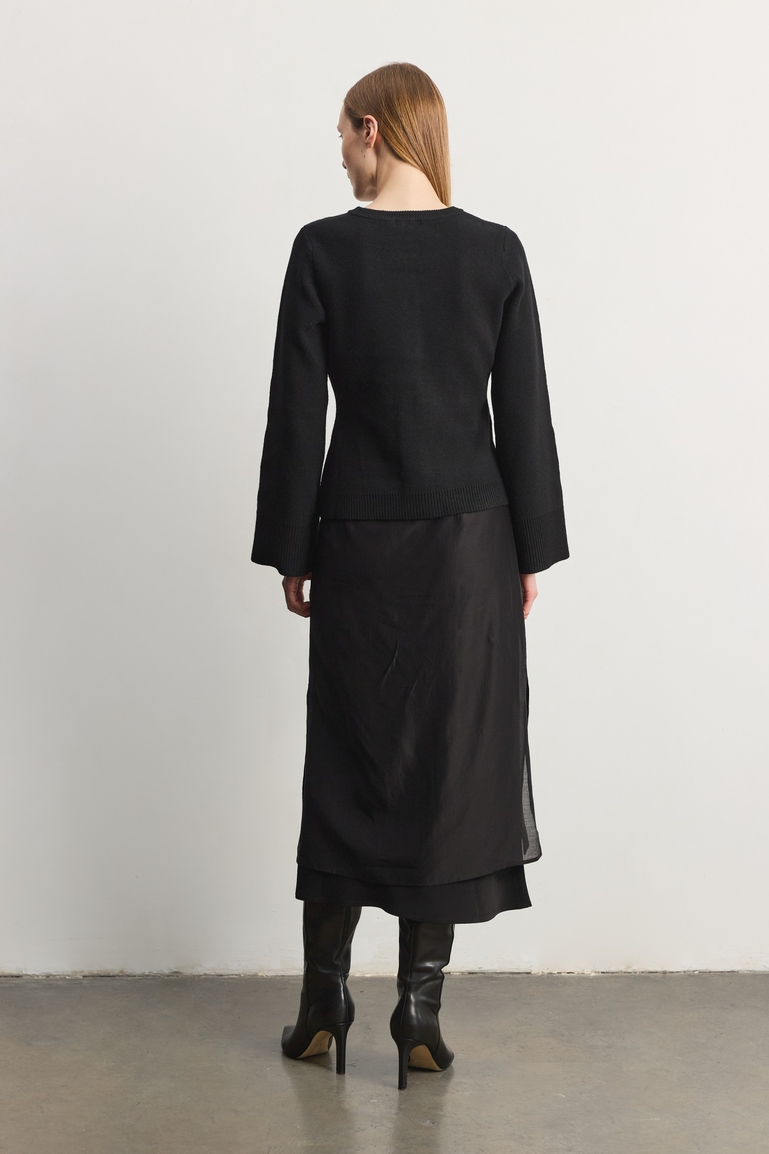 TR3632.-BLACK