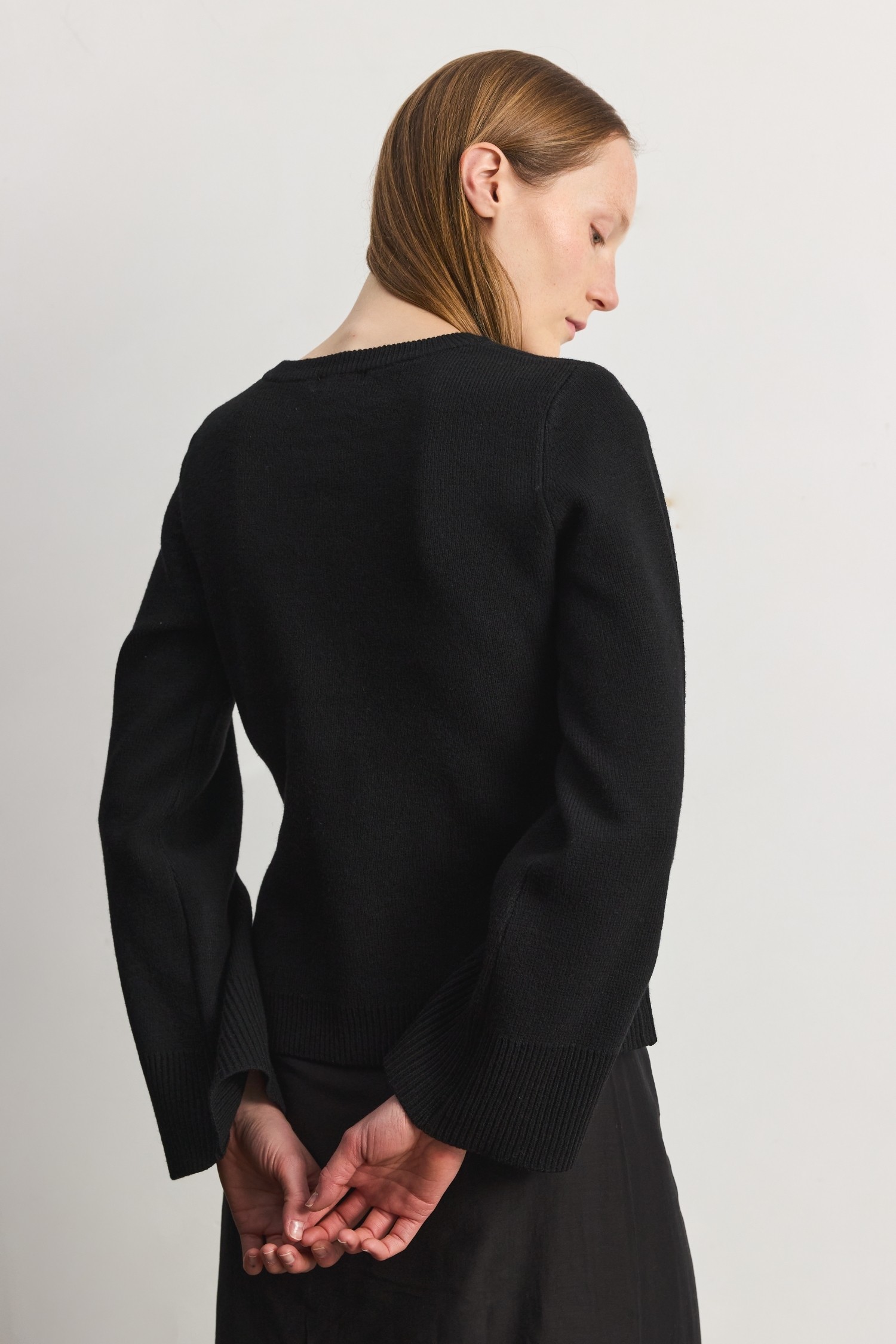 TR3632.-BLACK