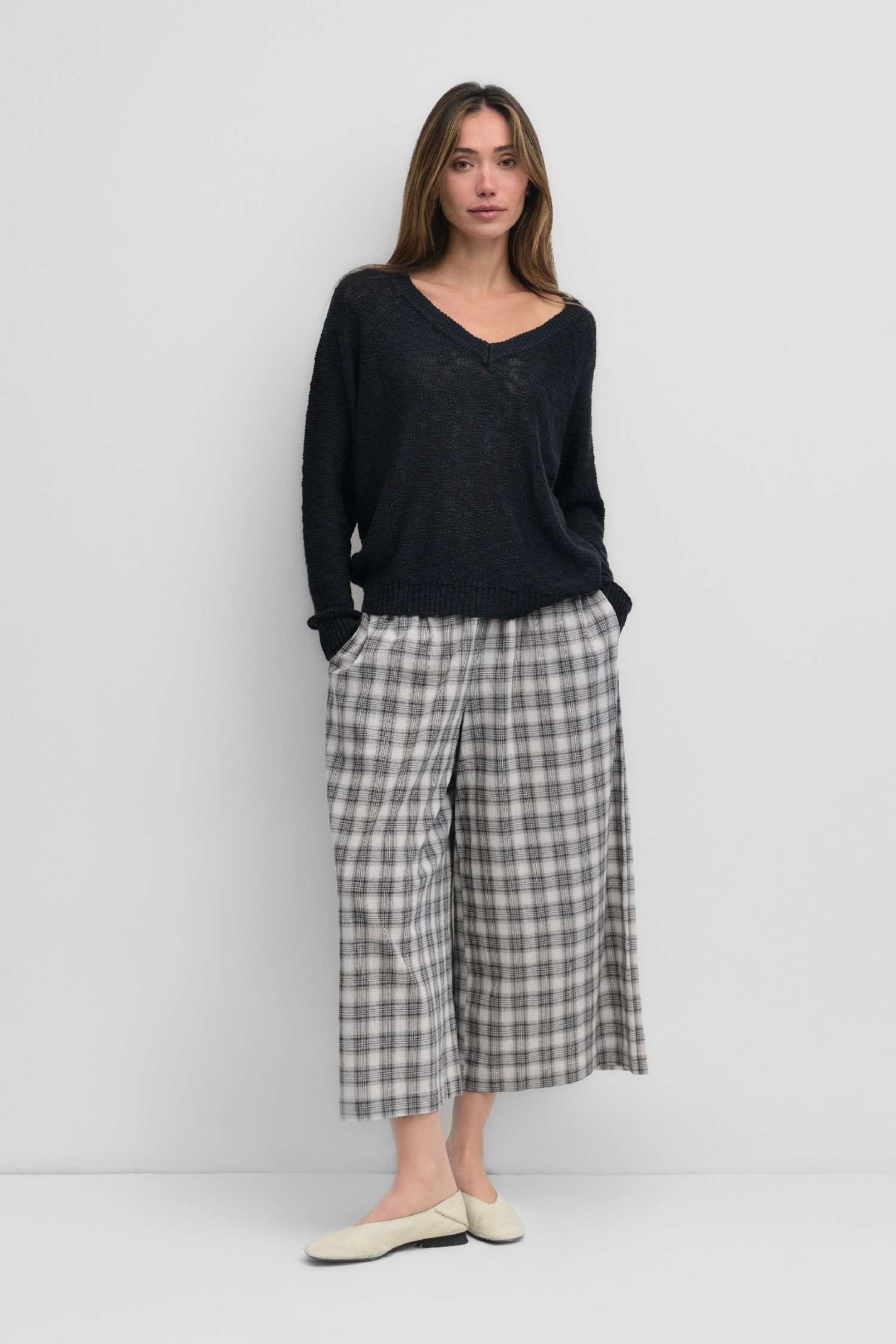 TR3657-BLACK