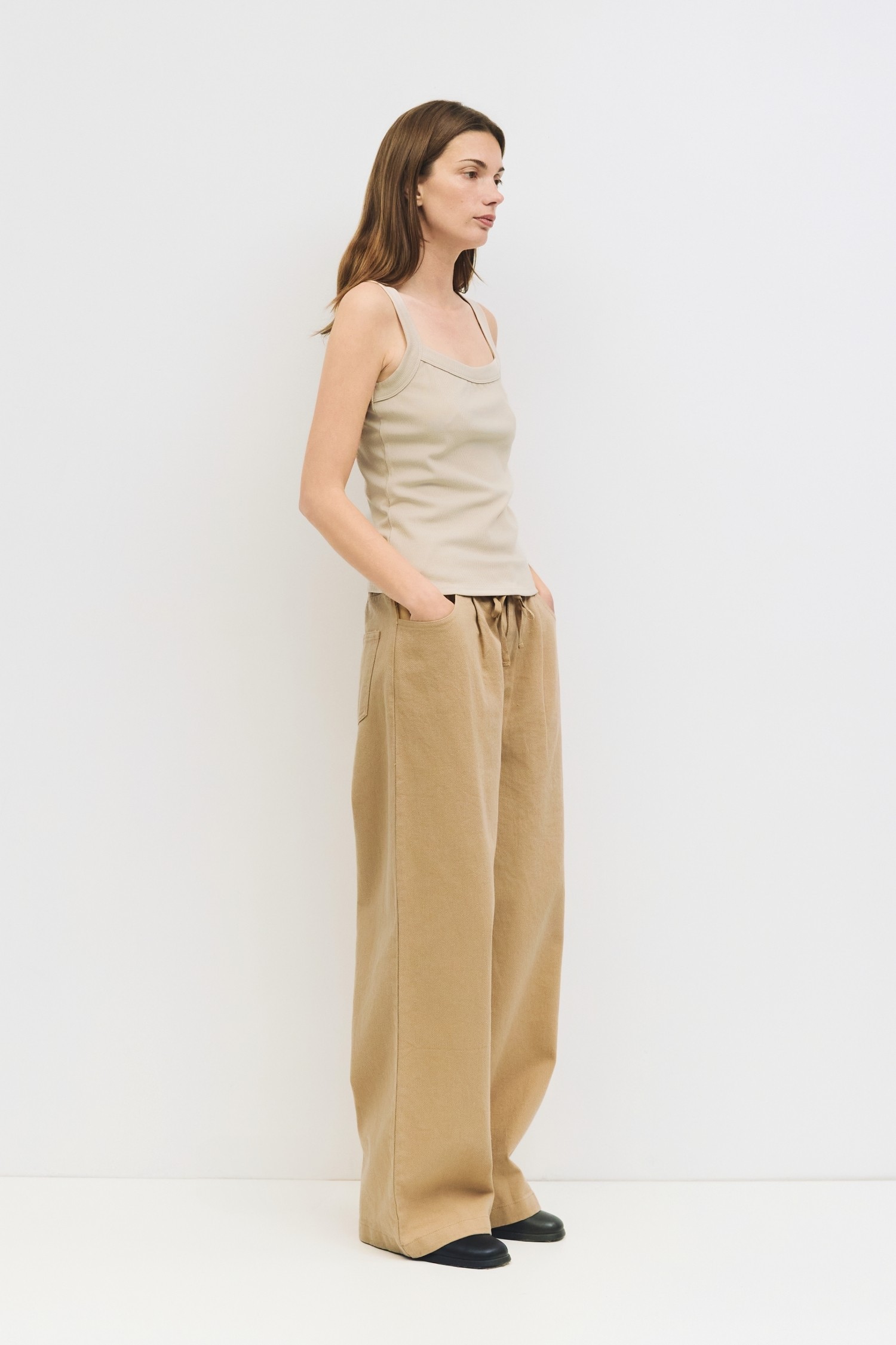 TR3667.-BEIGE