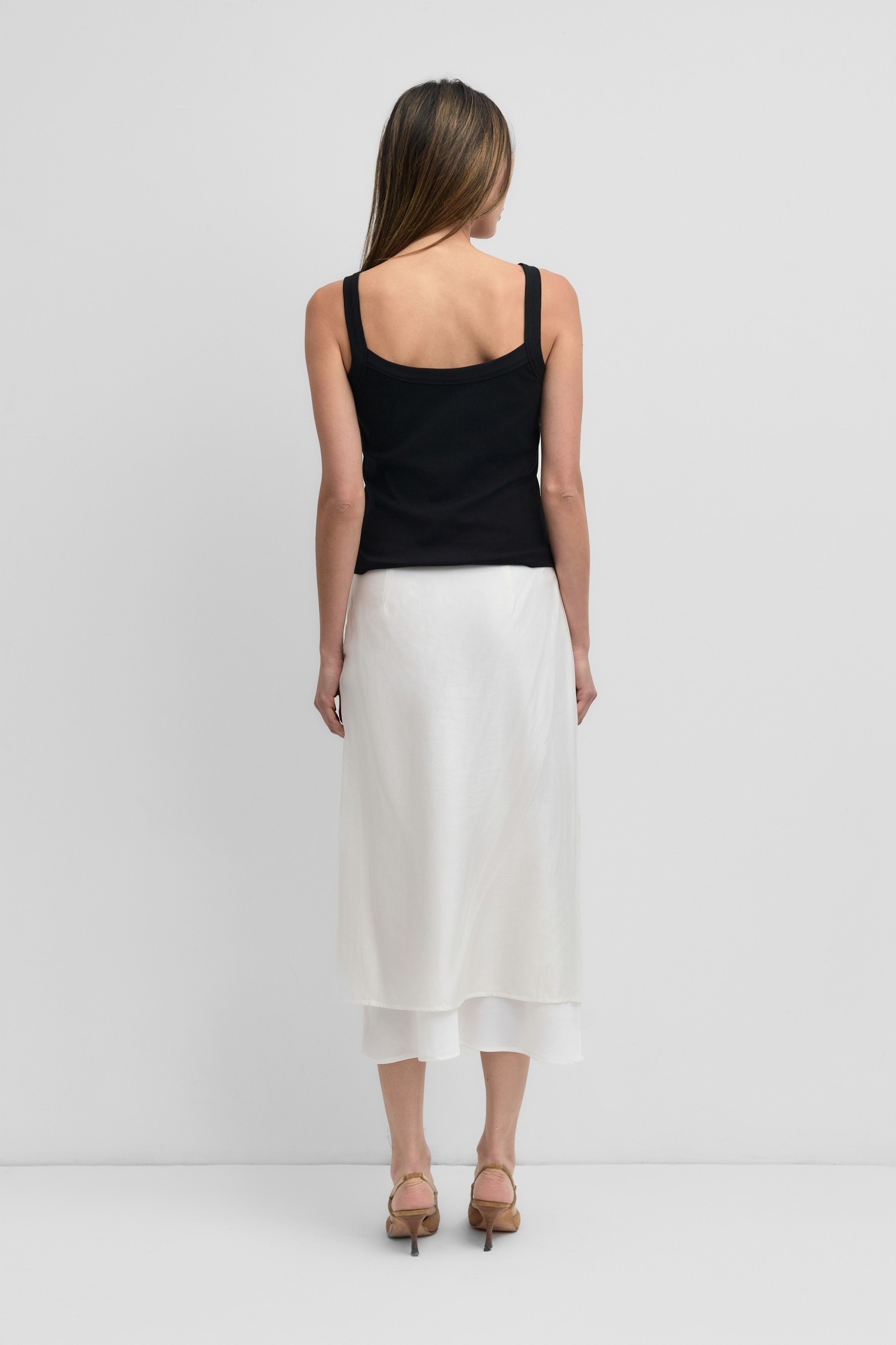 TR3667.-BLACK