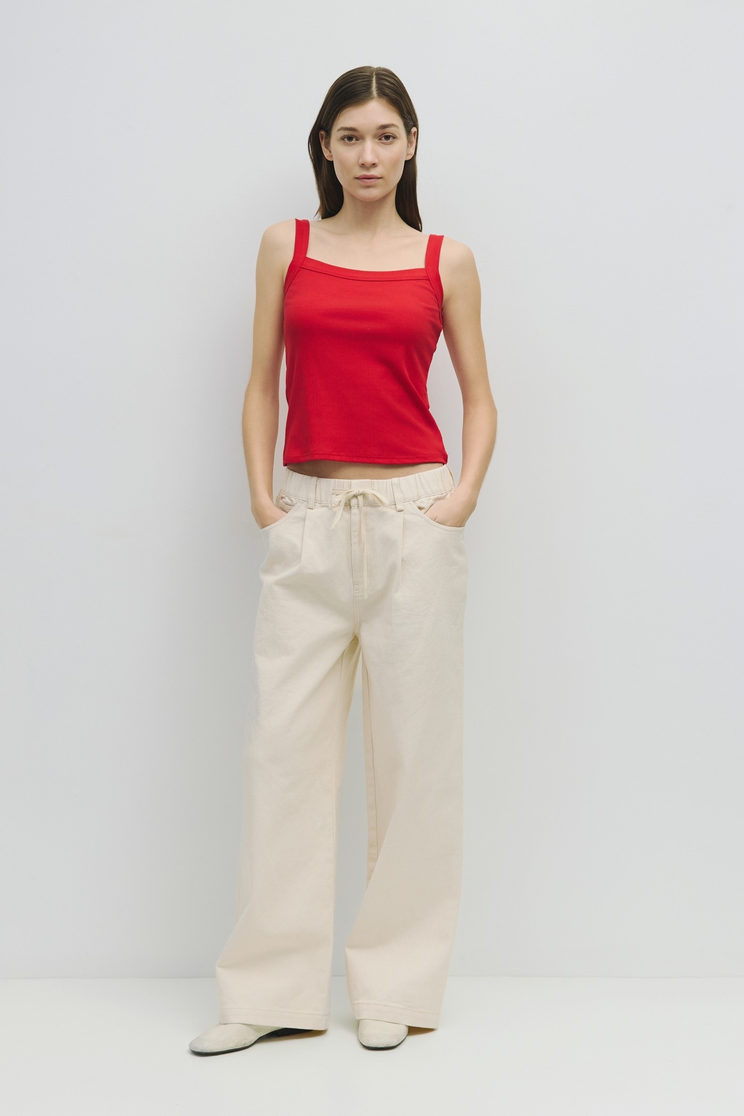 TR3667.-RED