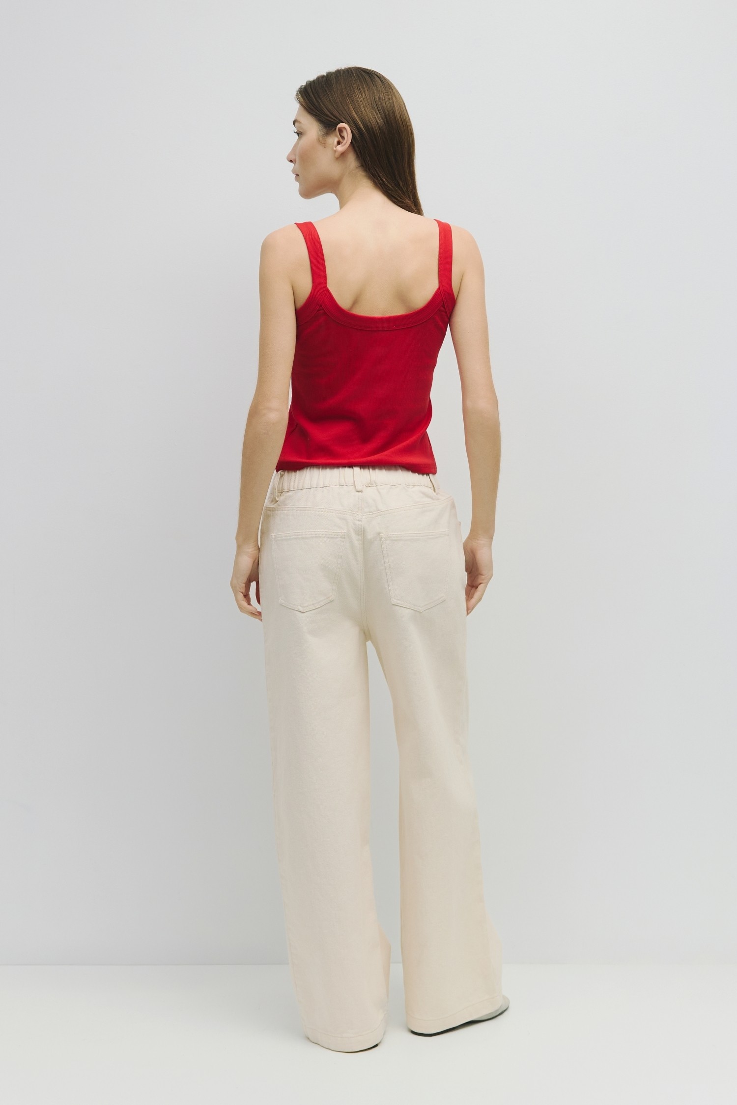 TR3667.-RED
