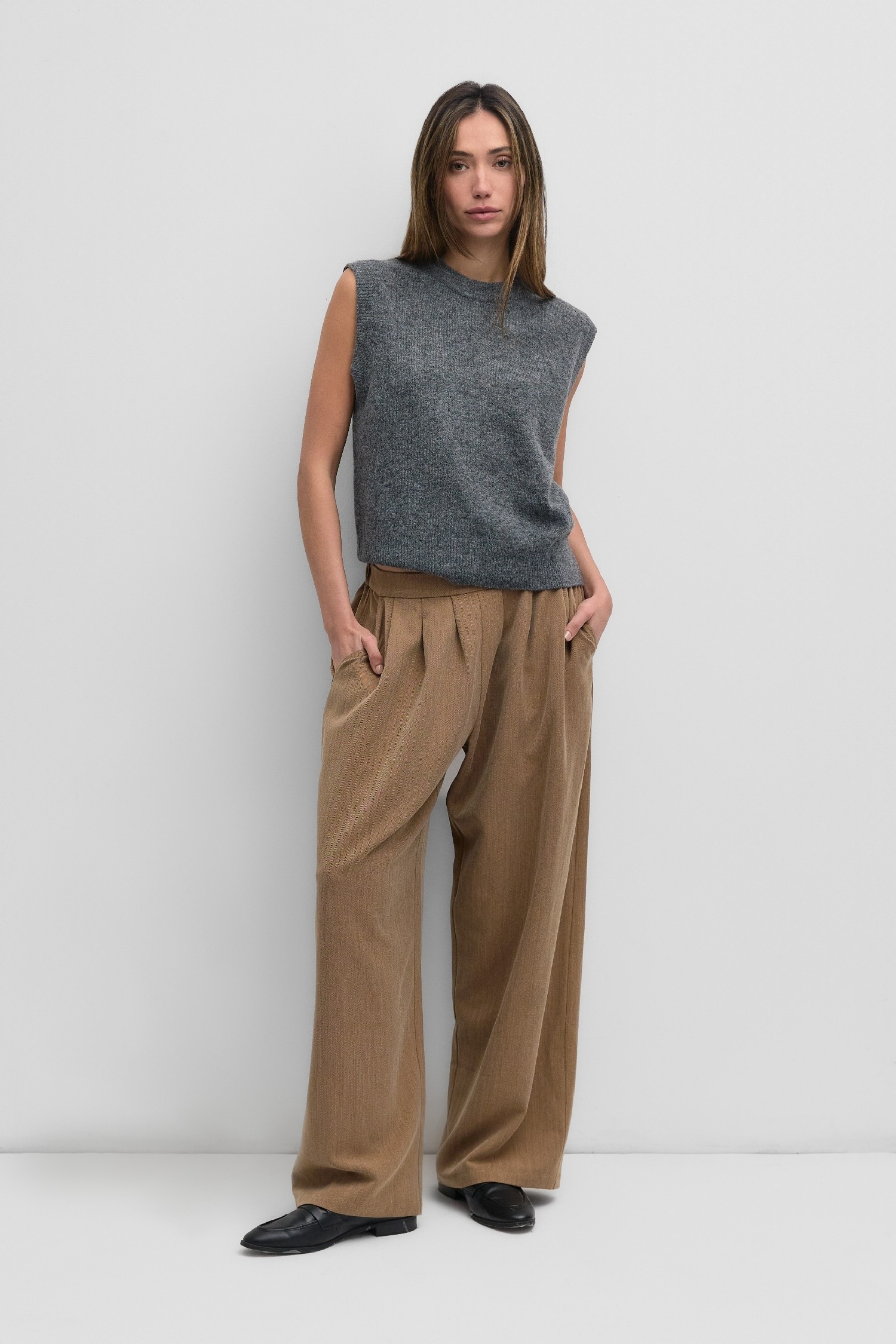 TR3674.-HEATHER GREY