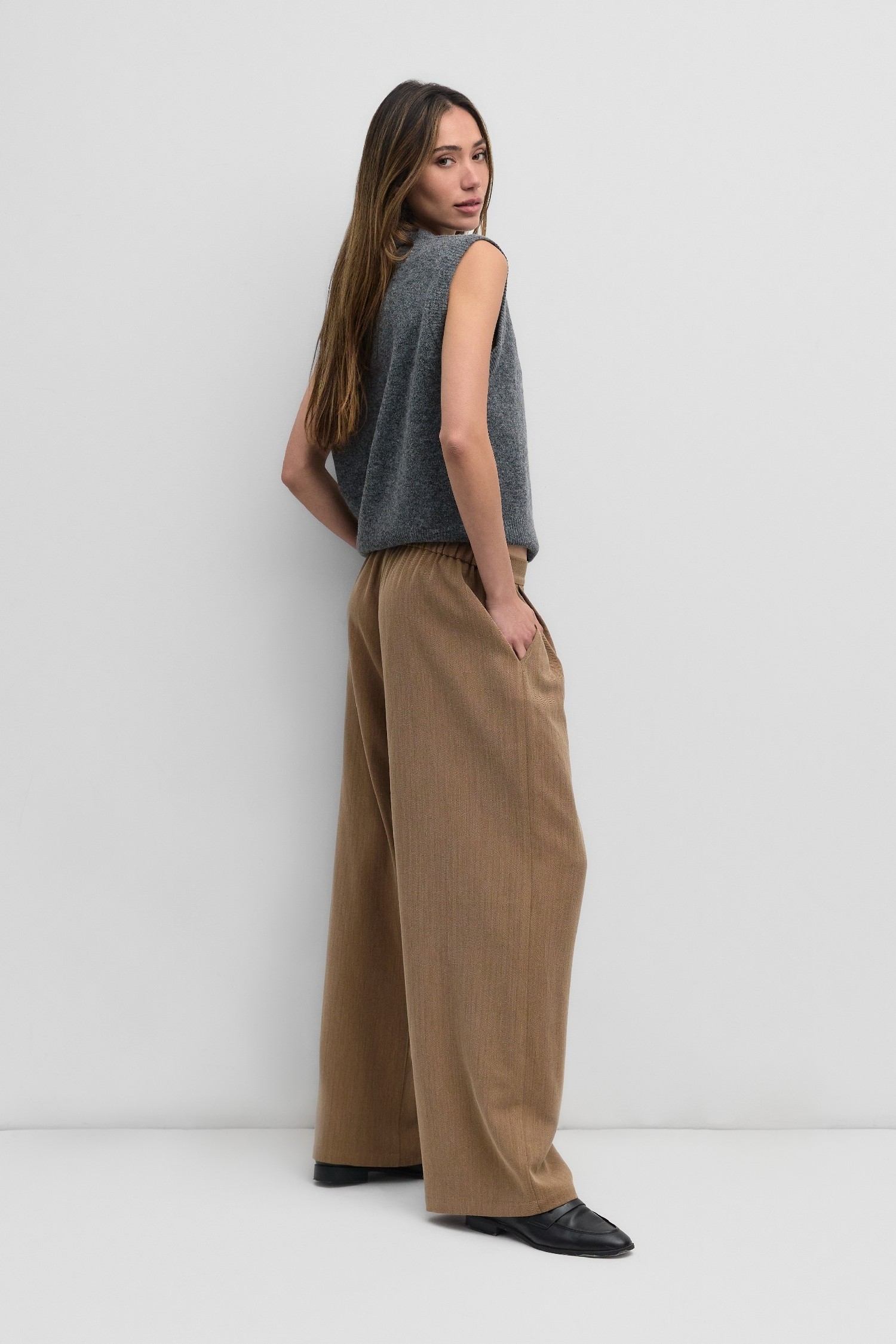 TR3674.-HEATHER GREY