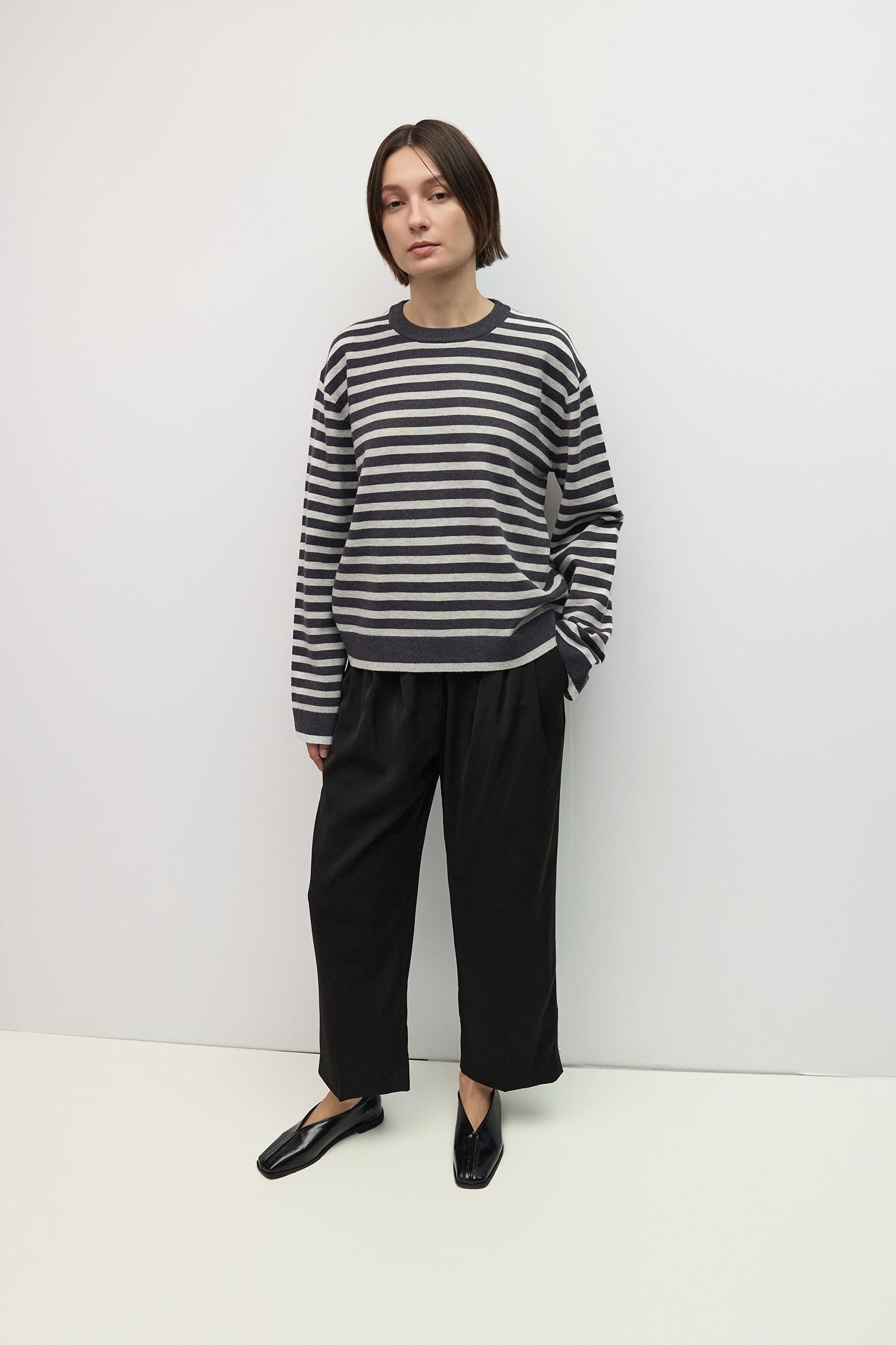 TR3800.-NAVY-H GREY