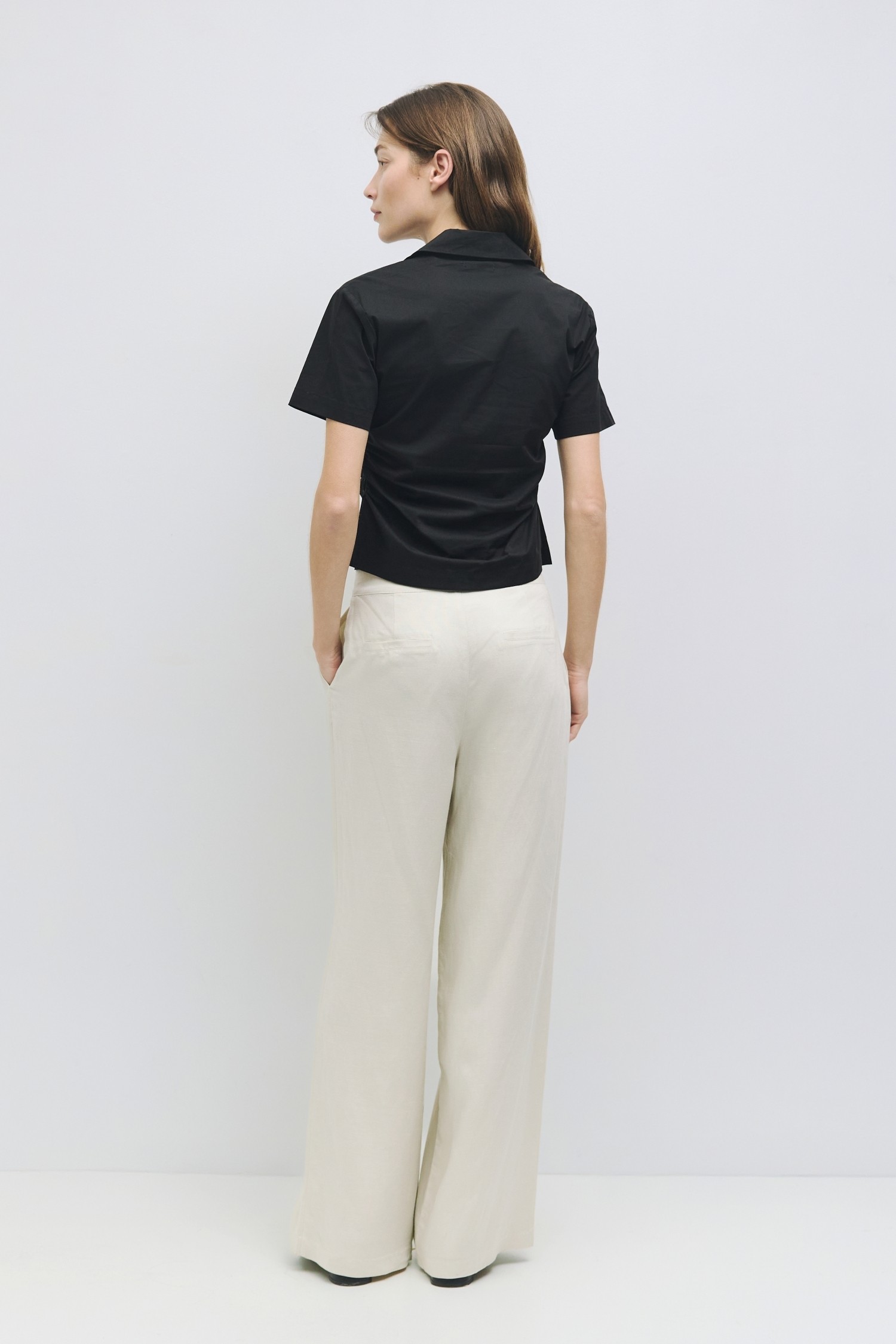 TR3830.-BLACK