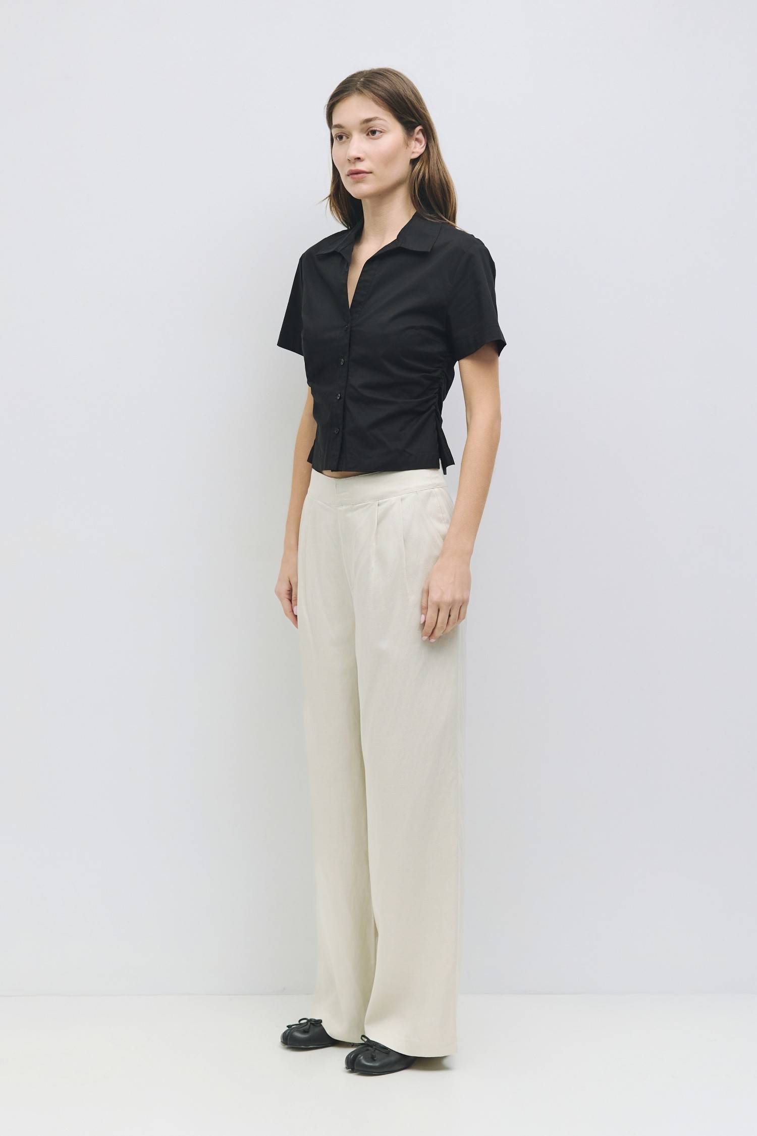 TR3830.-BLACK
