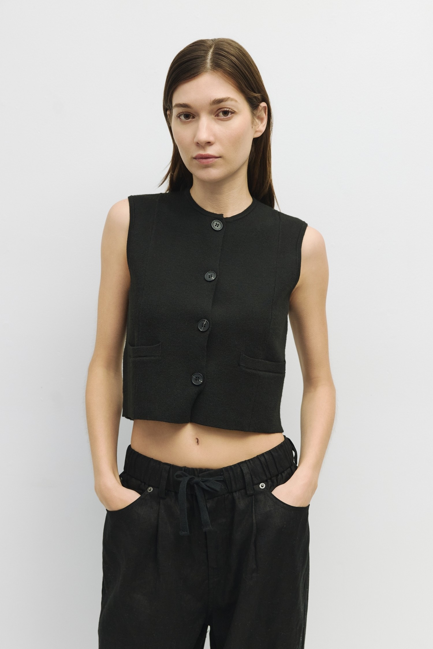 TR3833-BLACK