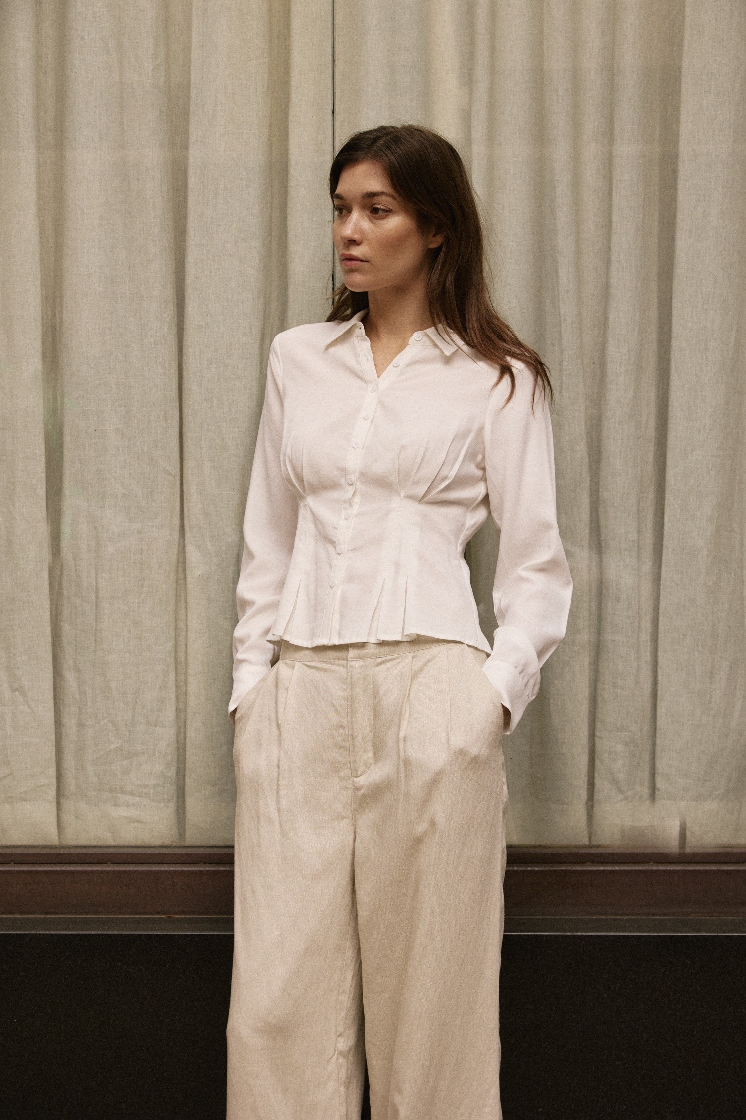 TR3837.-WHITE