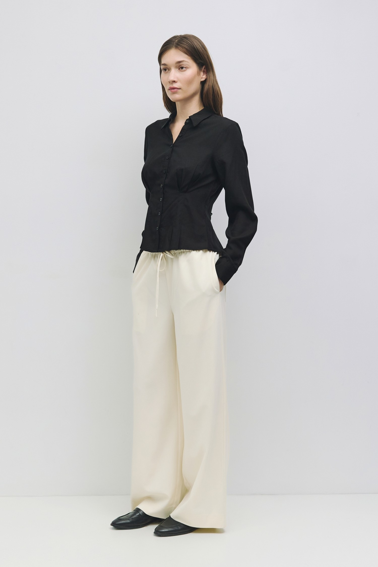TR3837.-BLACK