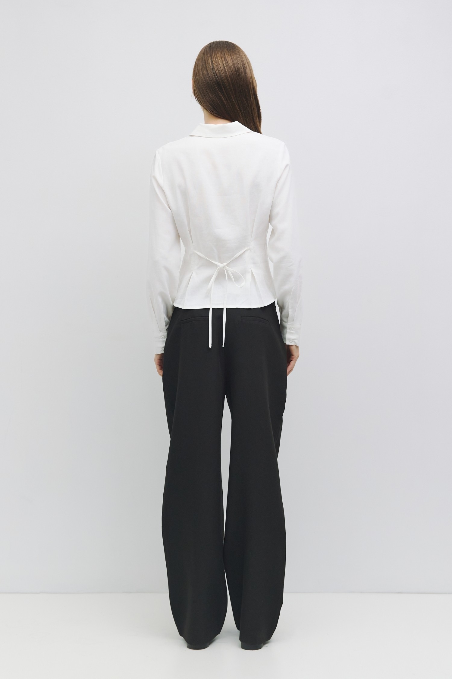 TR3837.-WHITE