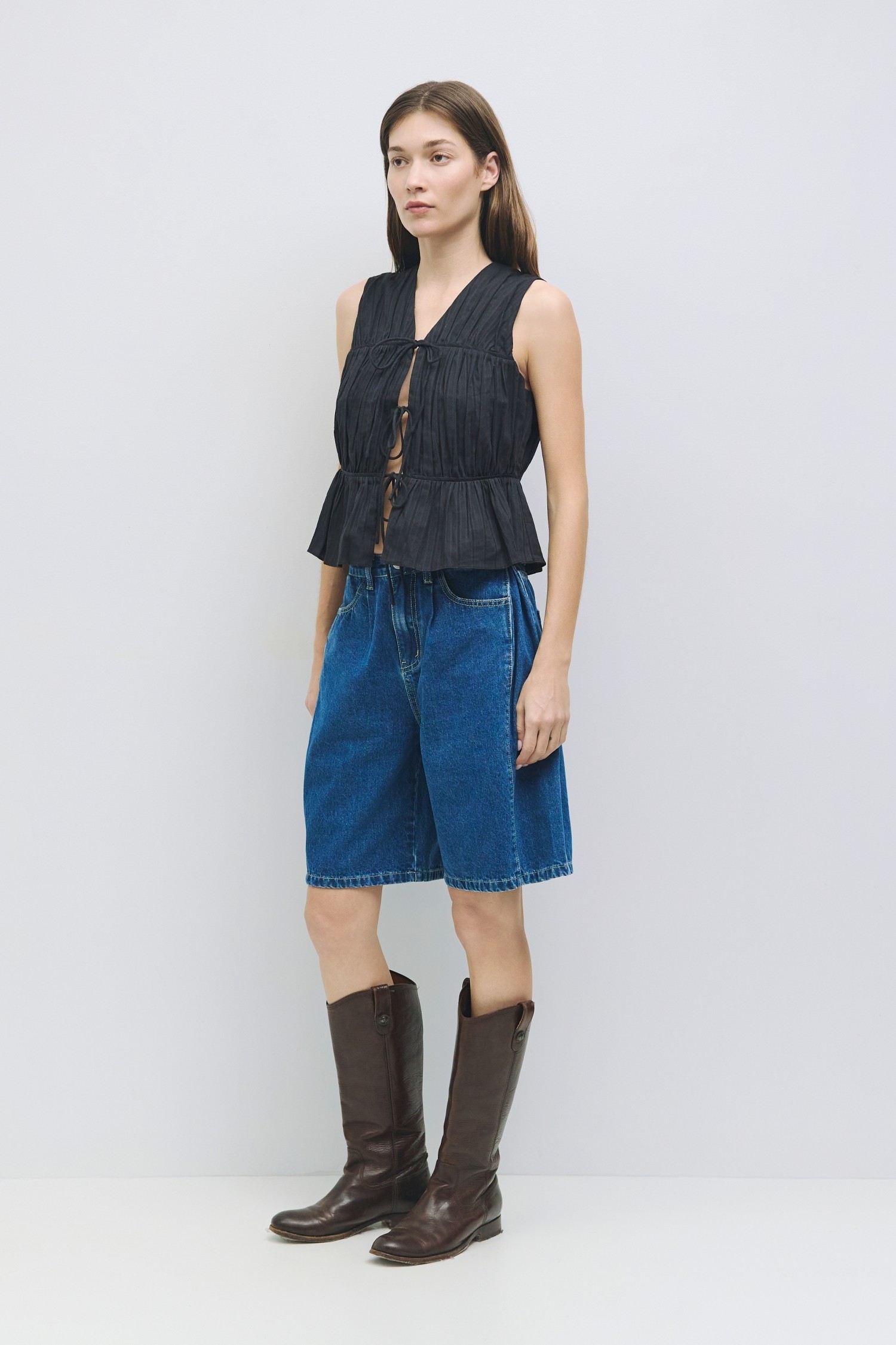 TR3863.-BLACK